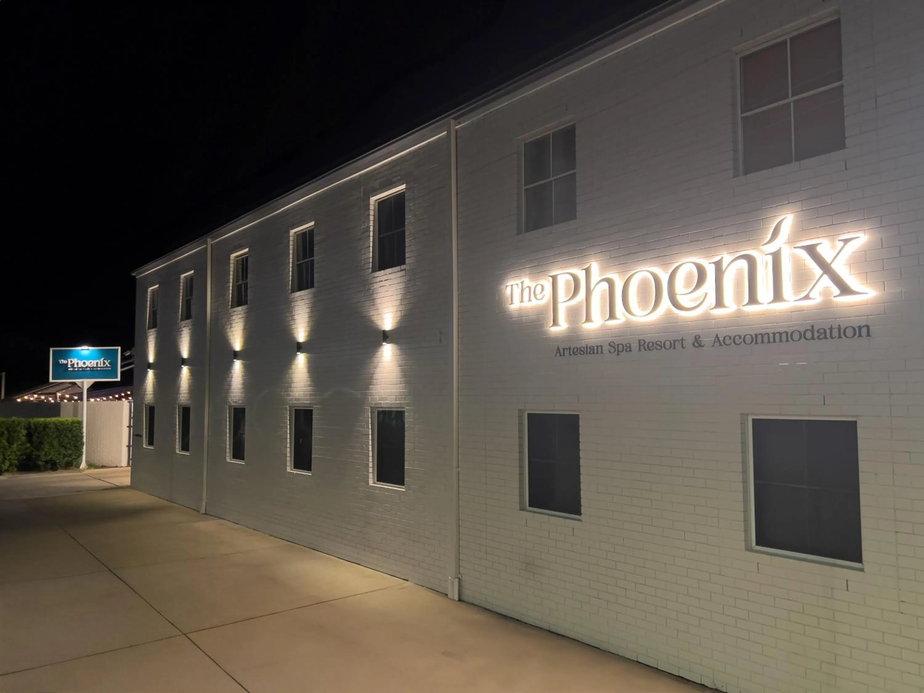 Property building in The Phoenix Artesian Spa Resort and Accommodation