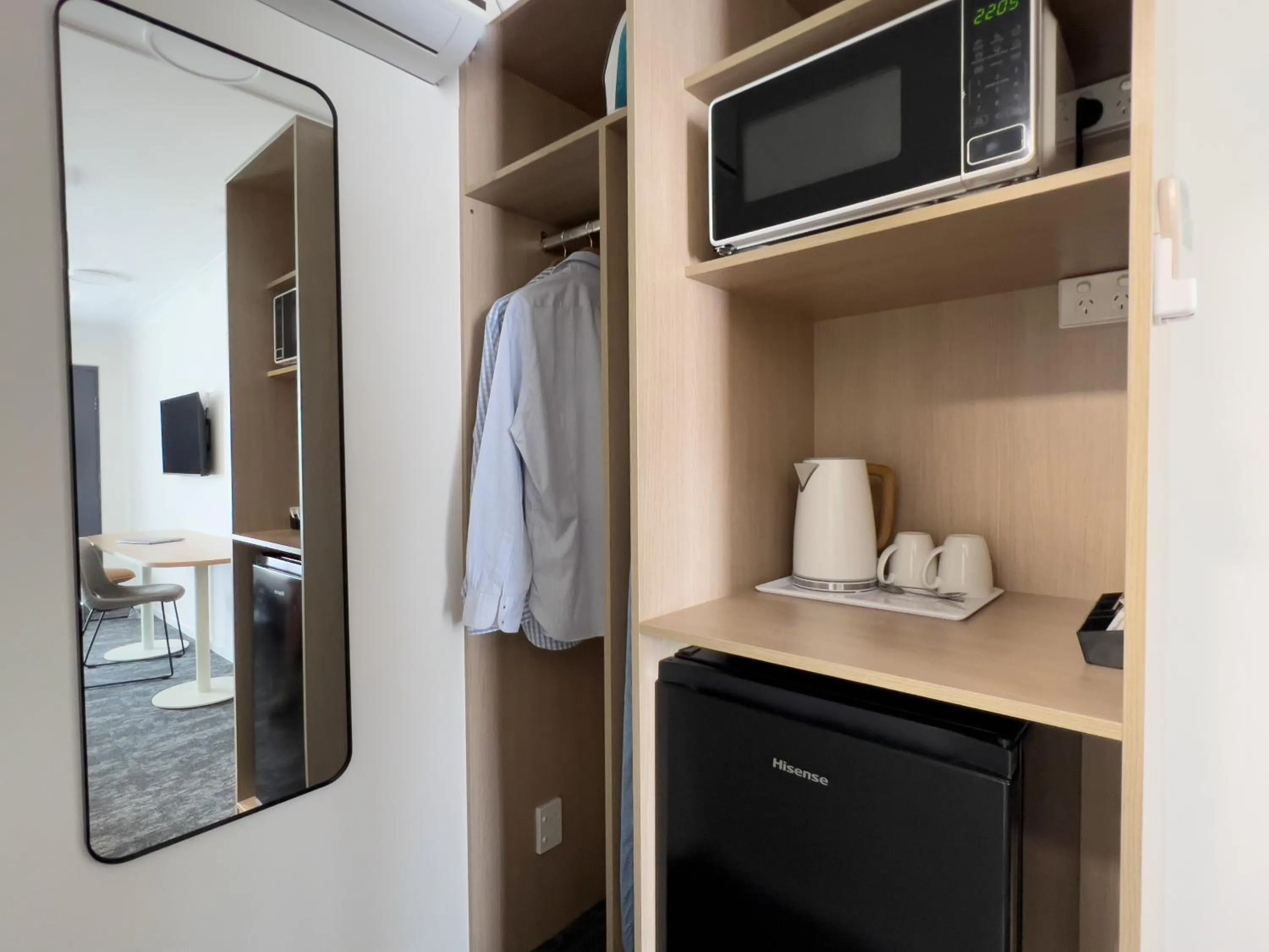 Coffee/tea facilities in The Phoenix Artesian Spa Resort and Accommodation