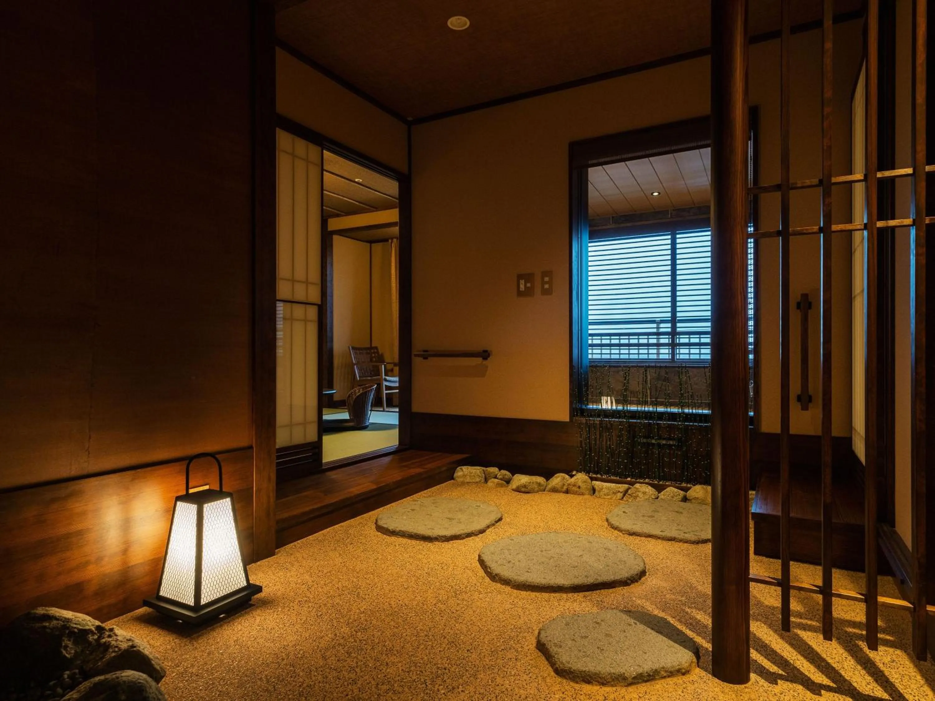 Decorative detail, Bed in Koran no Yu Kinkouro