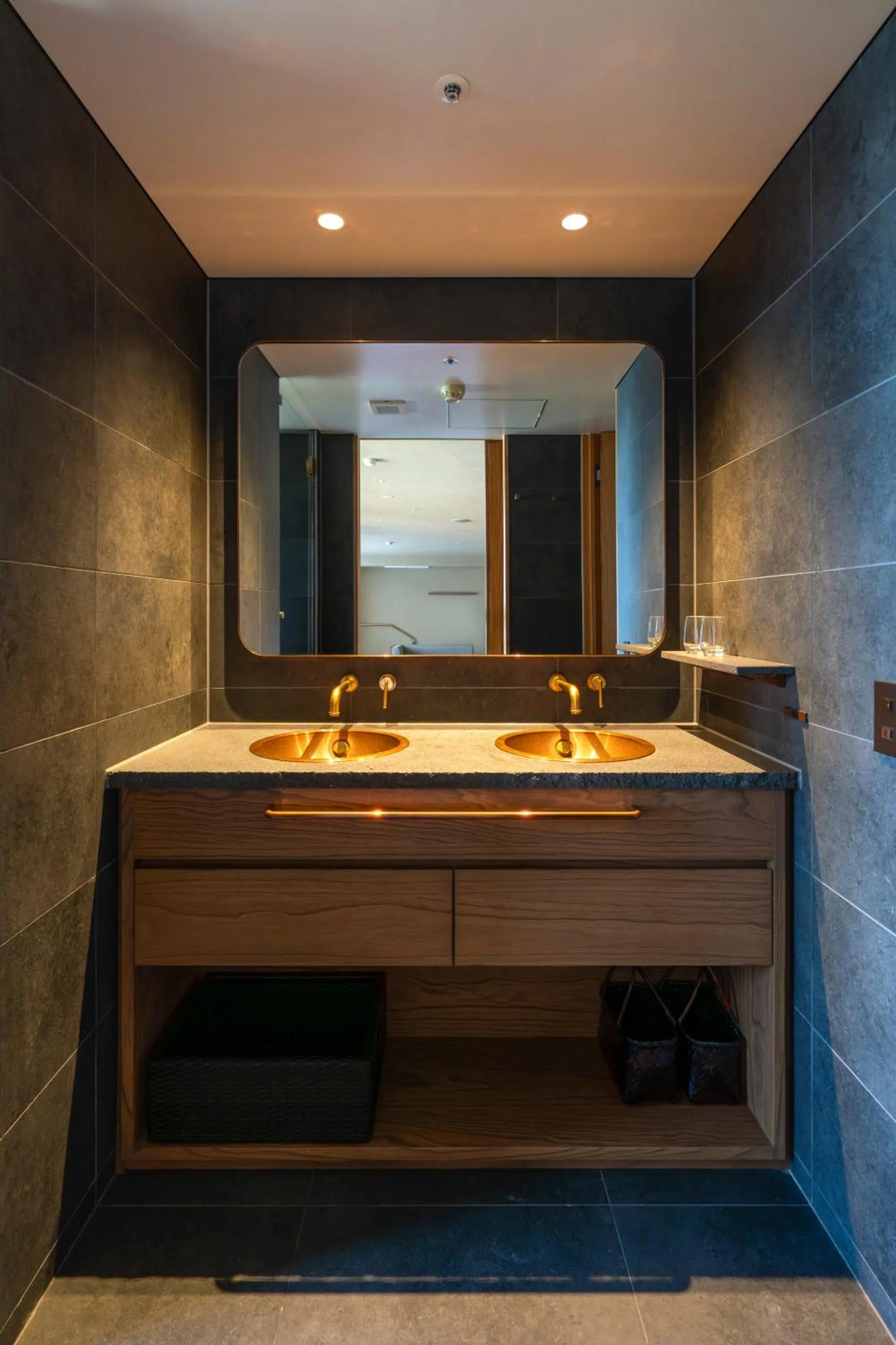 Koran no Yu Kinkouro