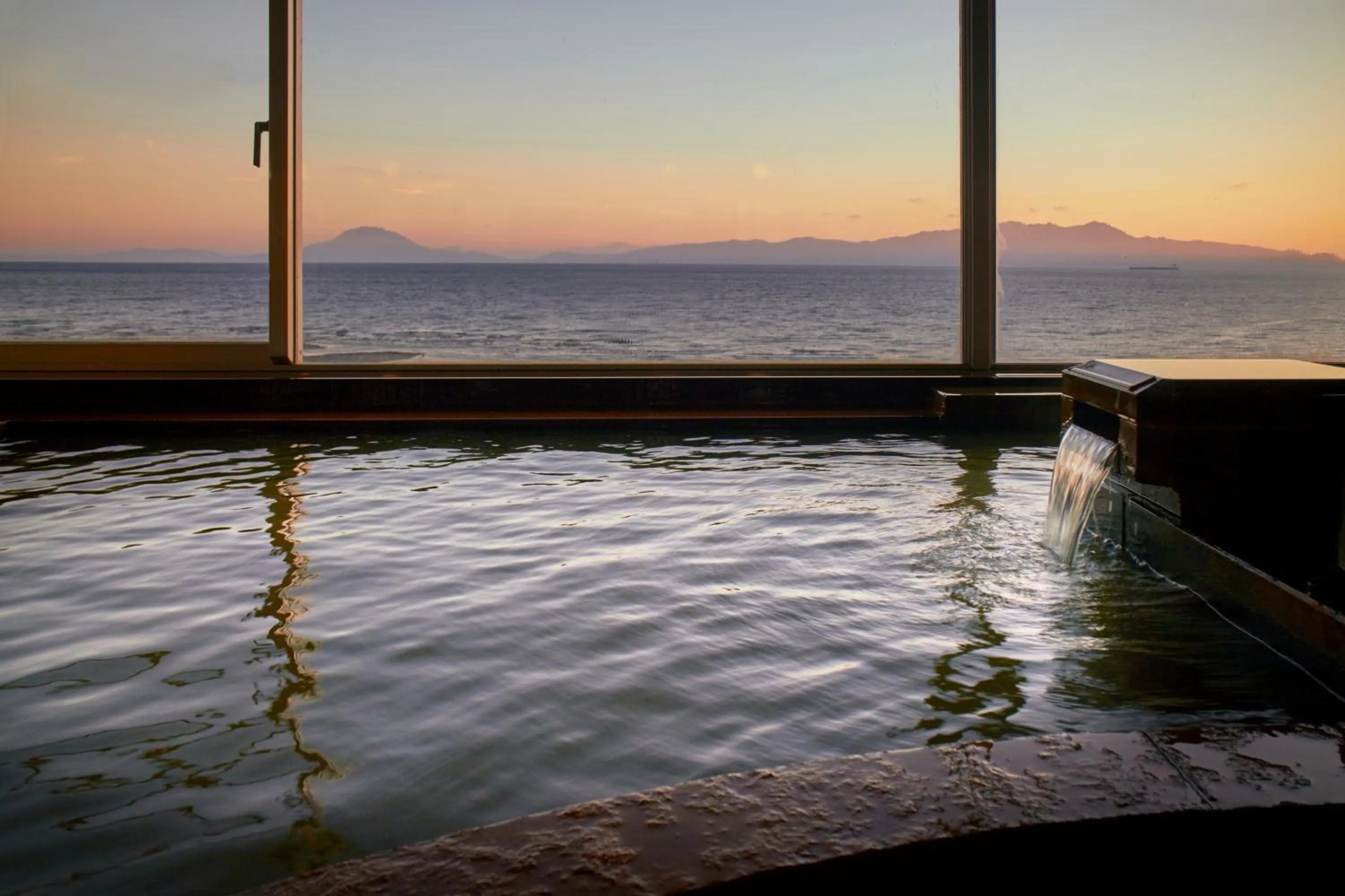 Hot Spring Bath in Koran no Yu Kinkouro