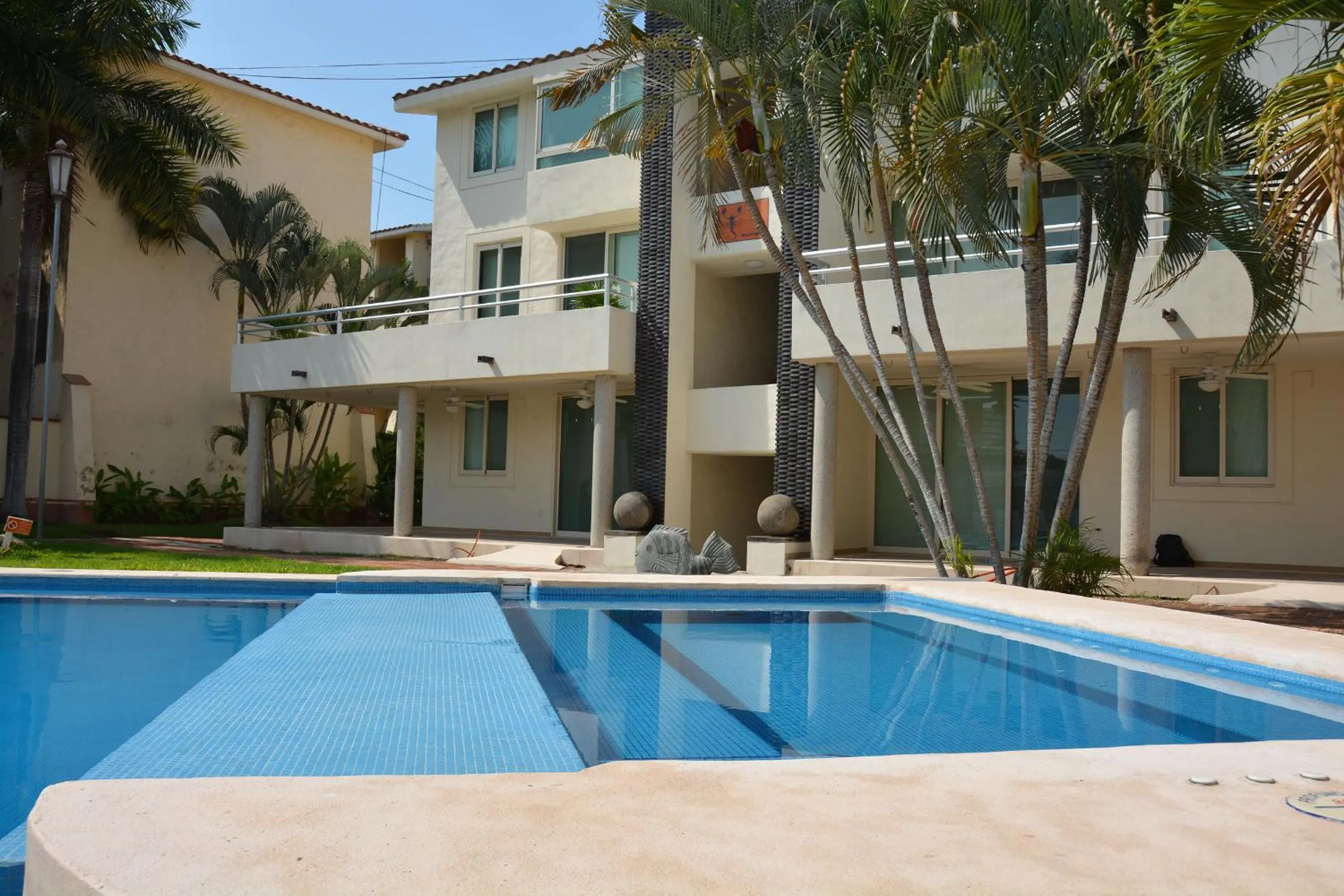 Property building in Zenharmony Suites