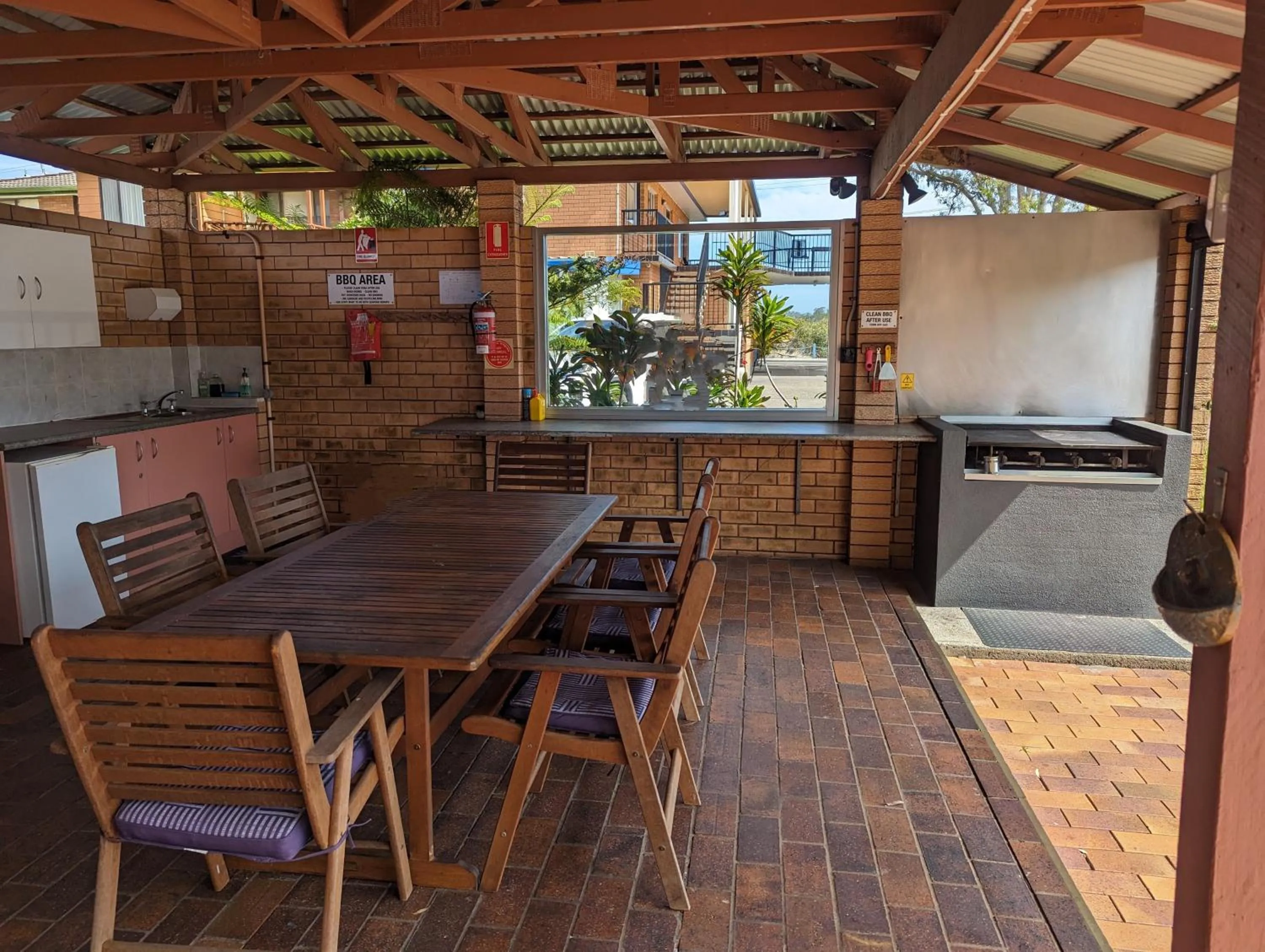 BBQ facilities in Haven Waters Motel & Apartments