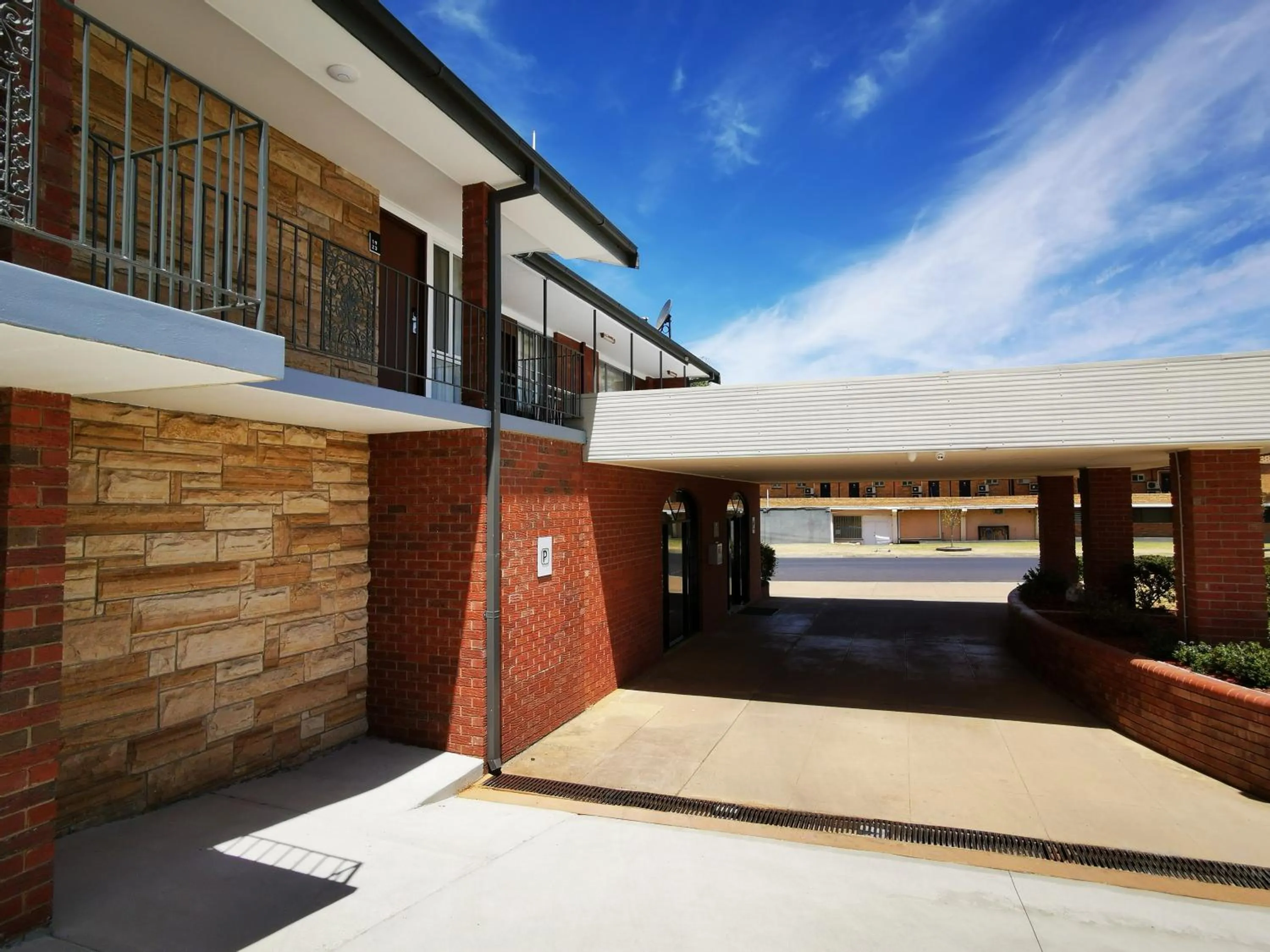 Facade/entrance in Littomore Suites Bathurst