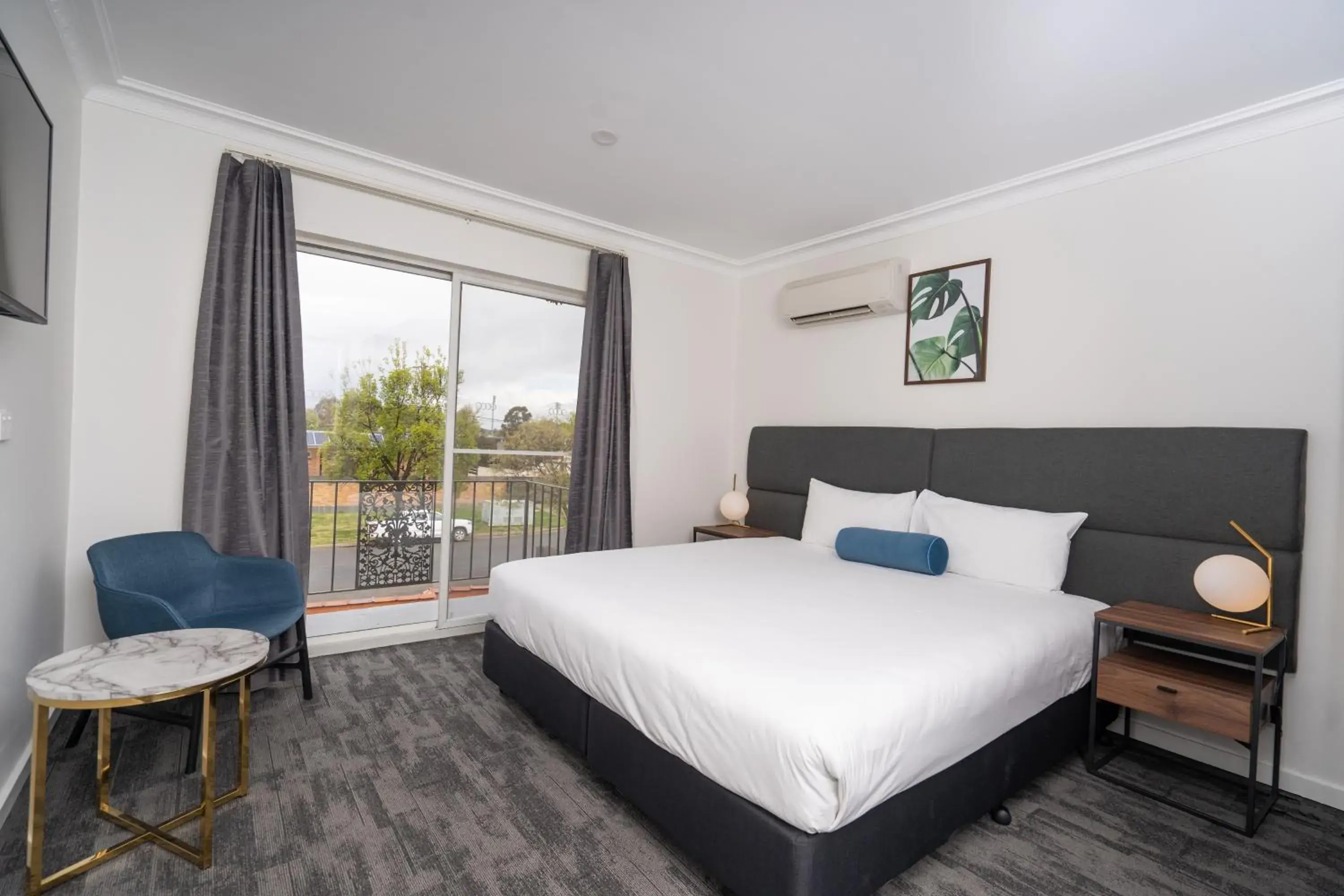 Bedroom, Bed in Littomore Suites Bathurst Bedroom, Bed in Littomore Suites Bathurst