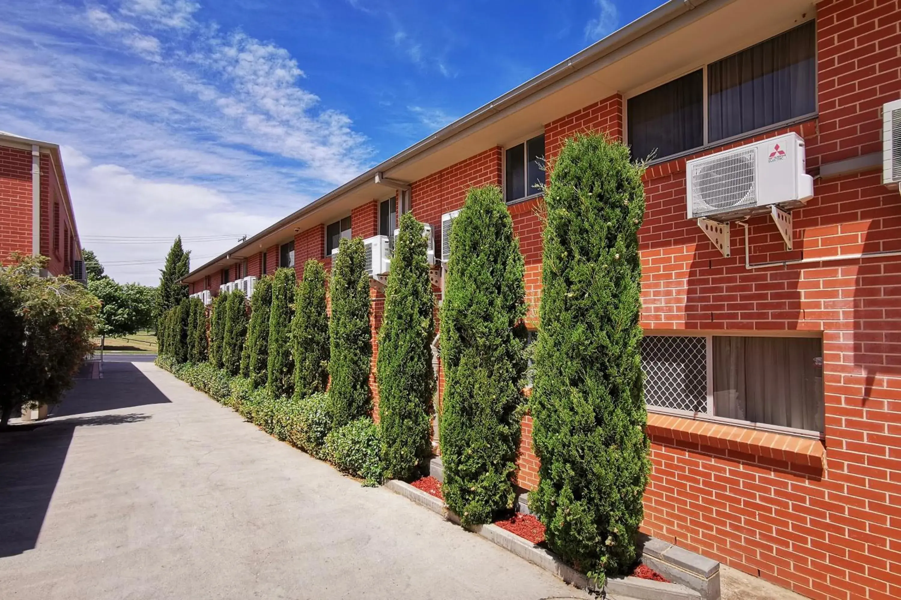 Property building in Littomore Suites Bathurst Property building in Littomore Suites Bathurst