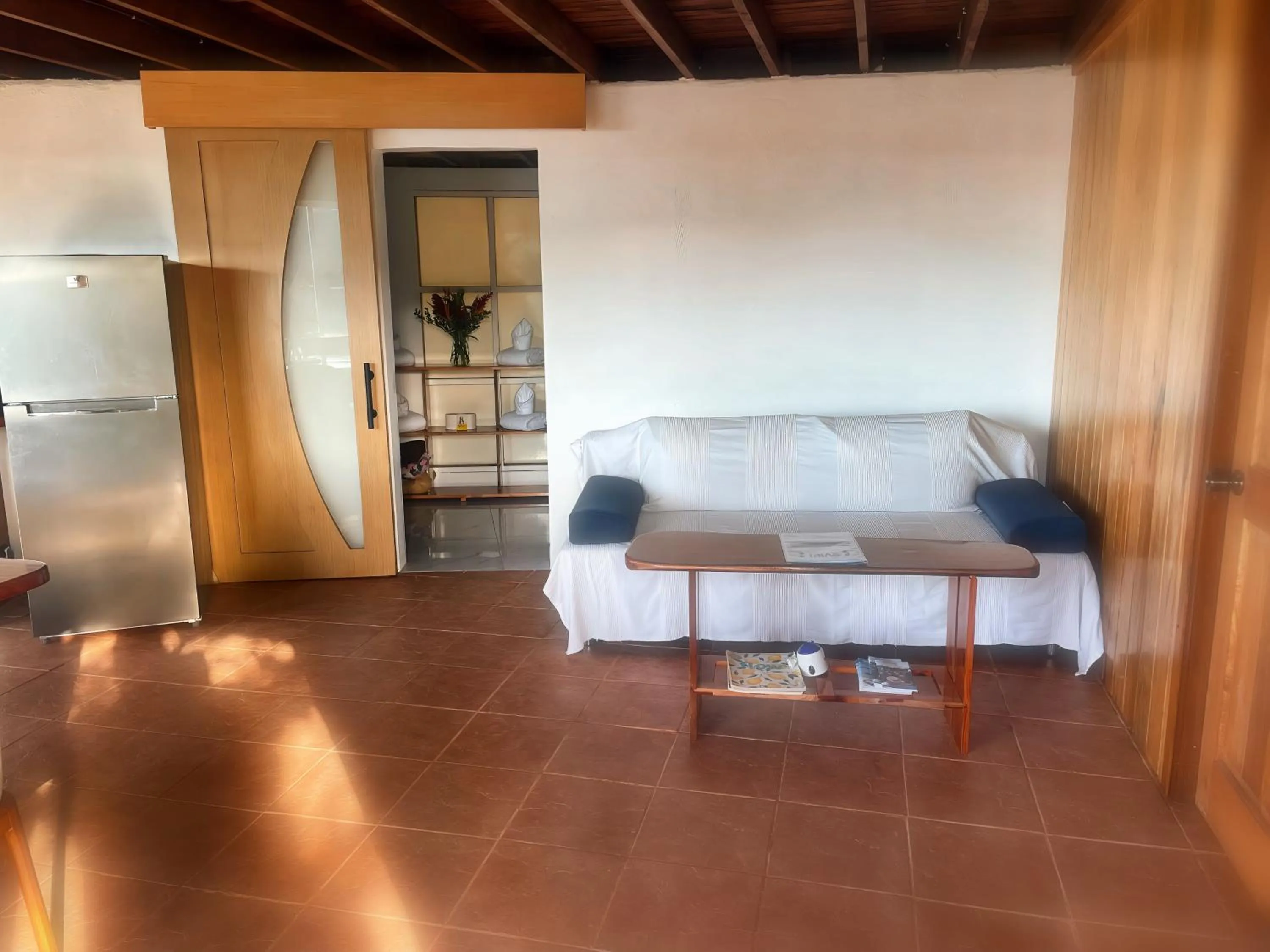 Seating area in Fare Oviri Lodge