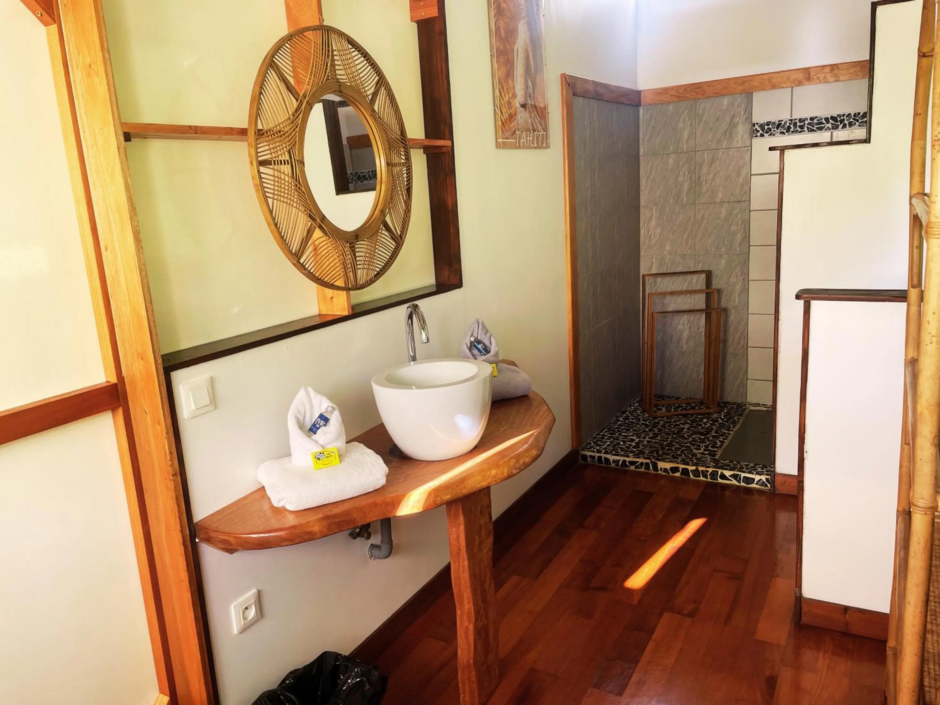 Bathroom in Fare Oviri Lodge