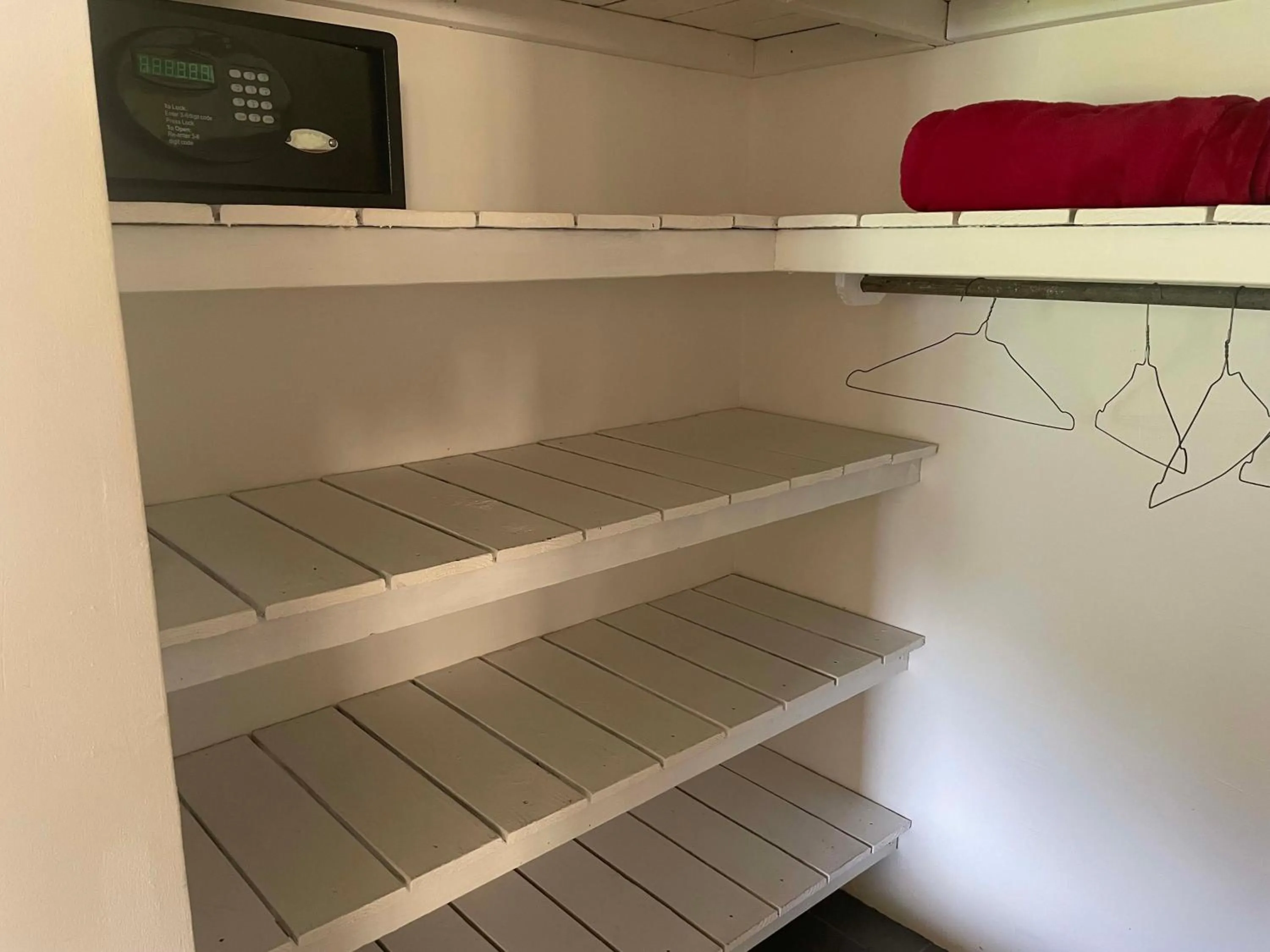 storage in Fare Oviri Lodge