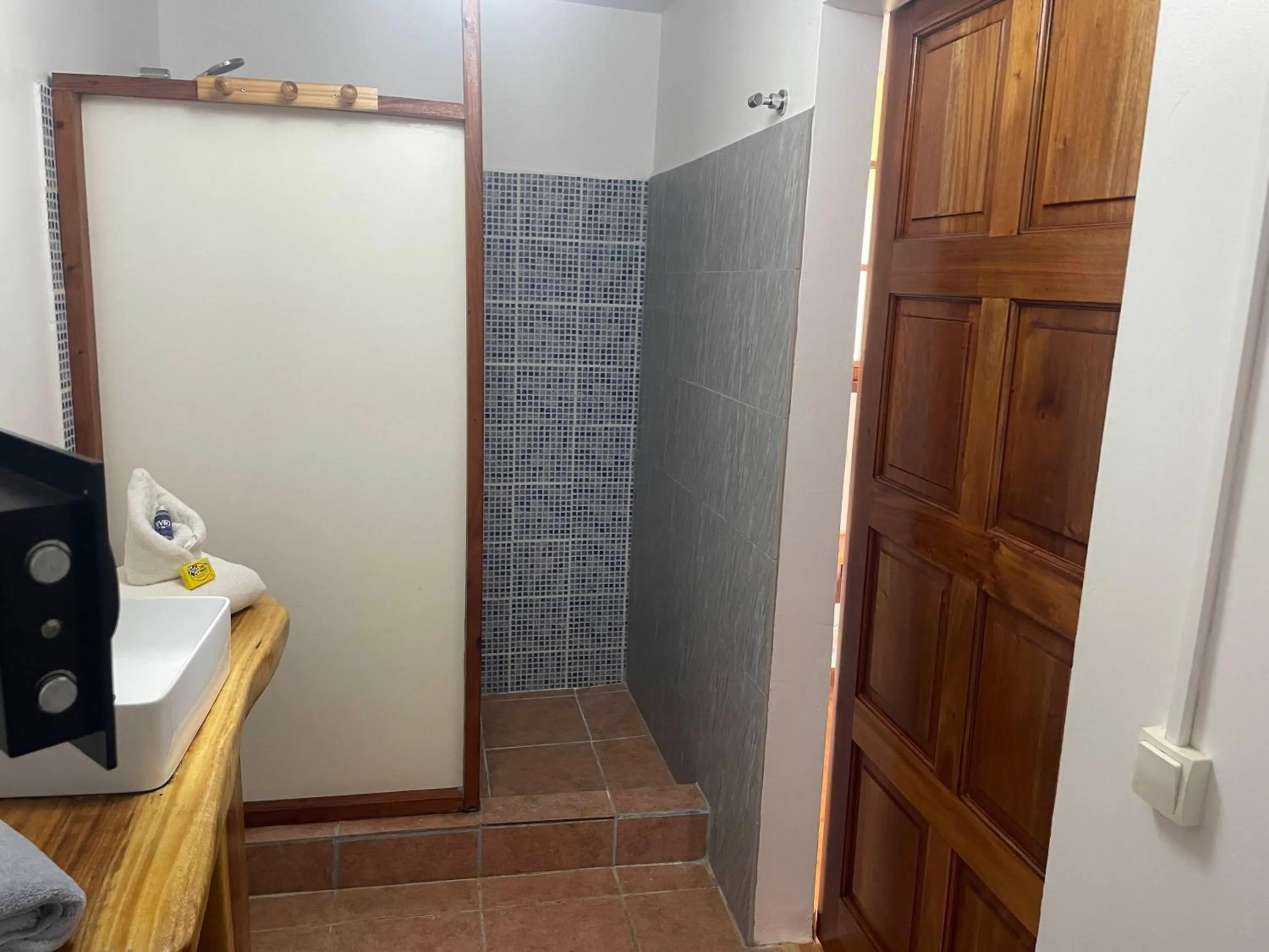 Bathroom in Fare Oviri Lodge
