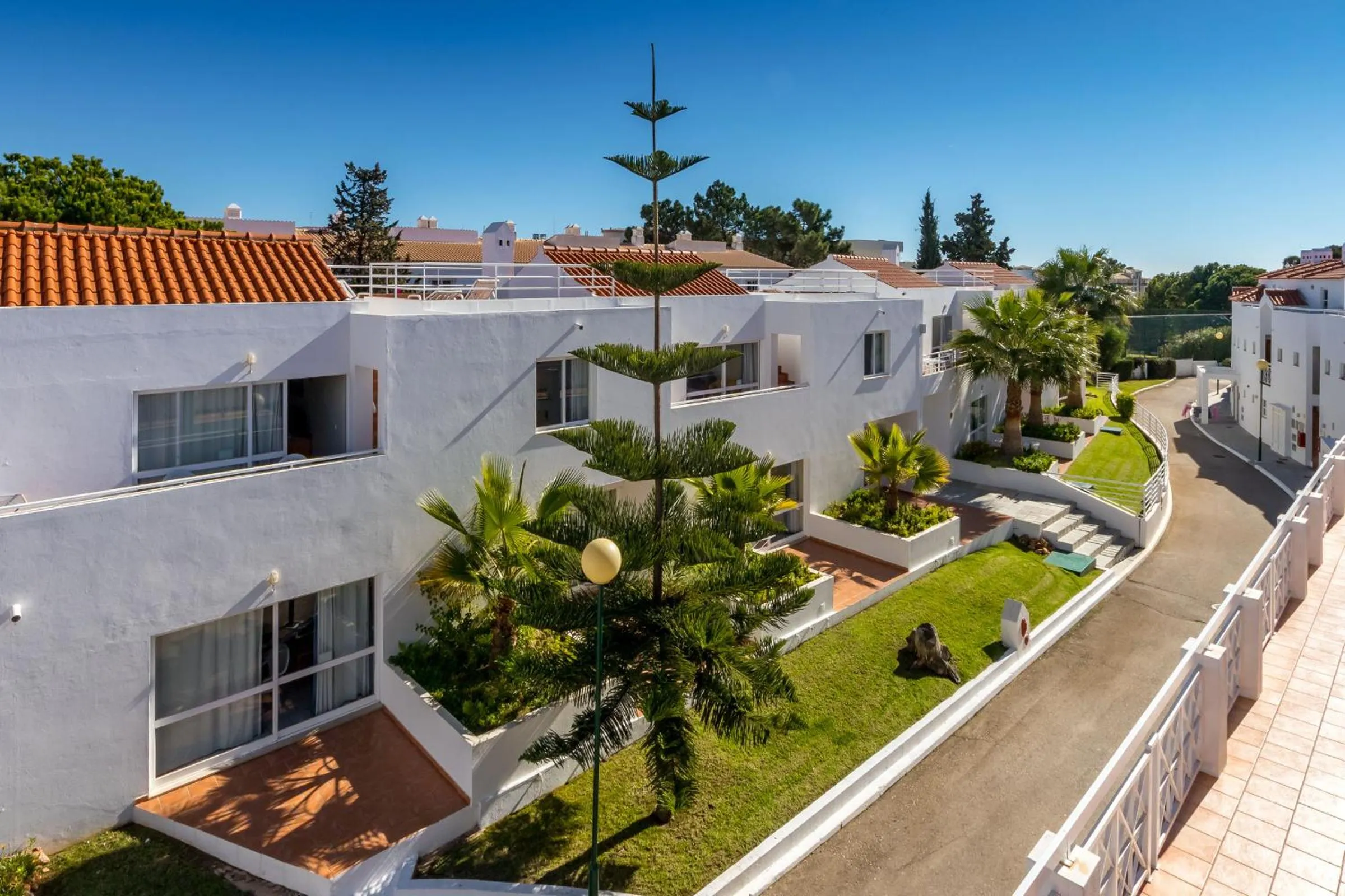 Property building in Club Ouratlantico