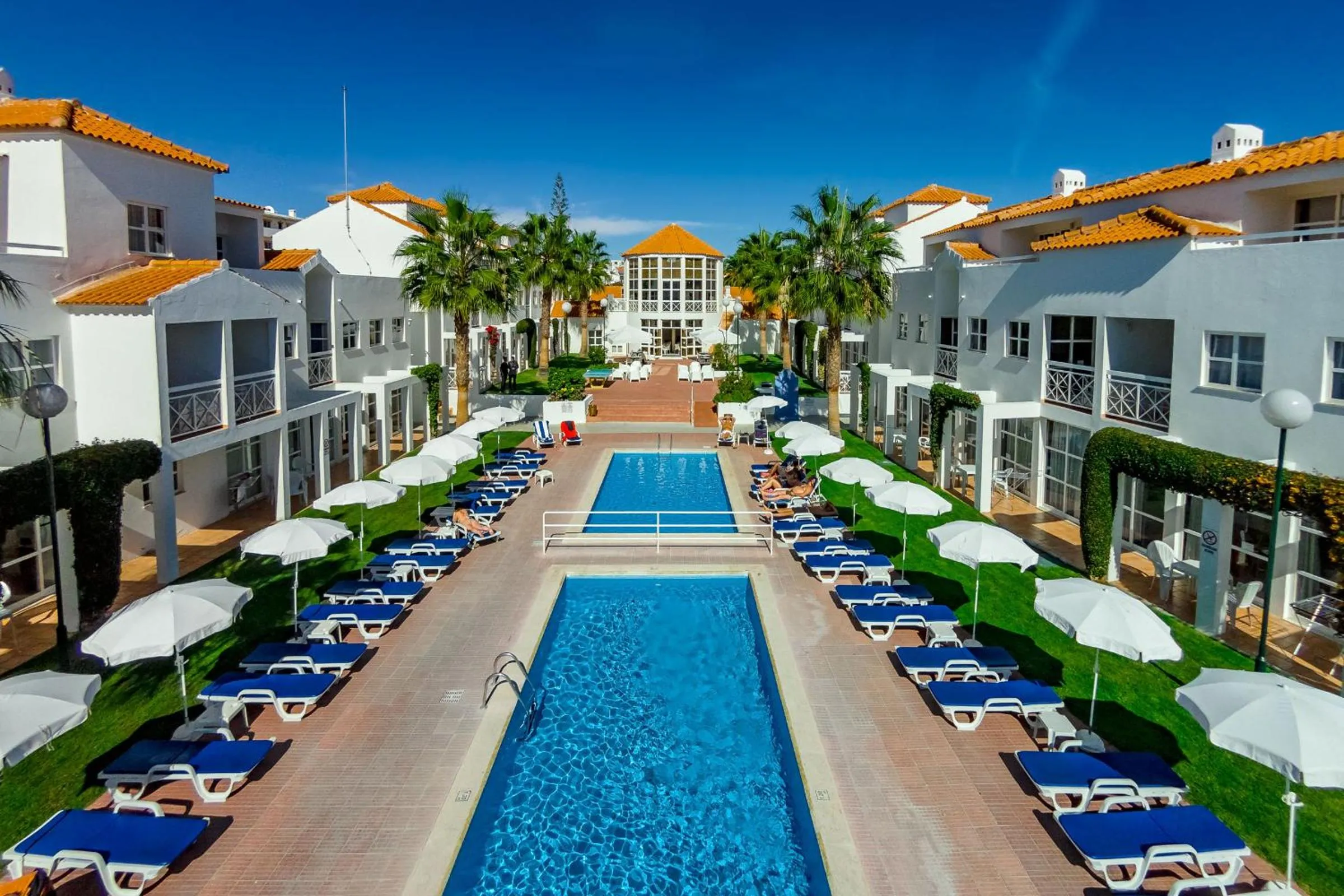 Restaurant/places to eat in Club Ouratlantico