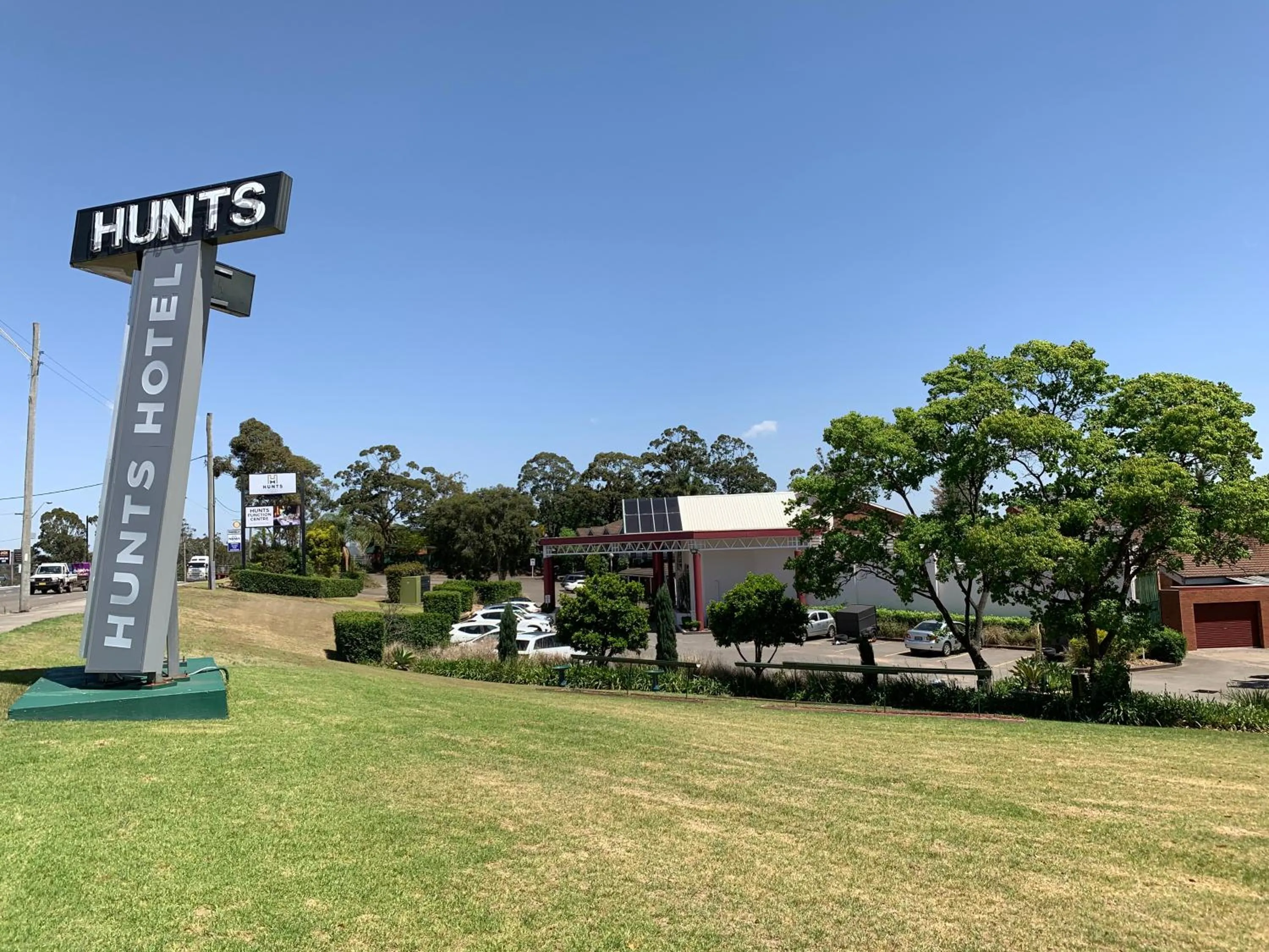 Property building in Hunts Hotel Liverpool