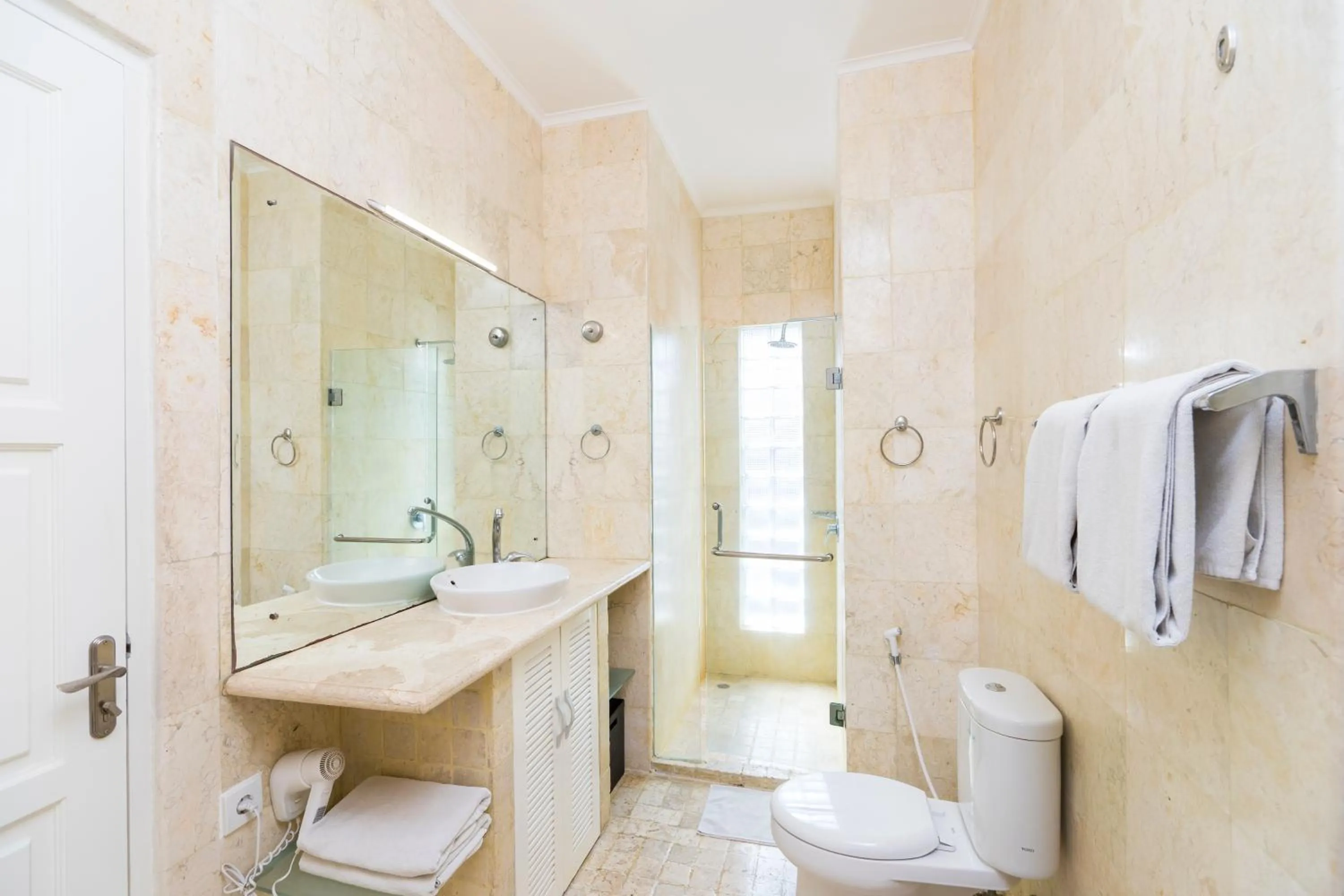 Bathroom in Beach Melati Apartments