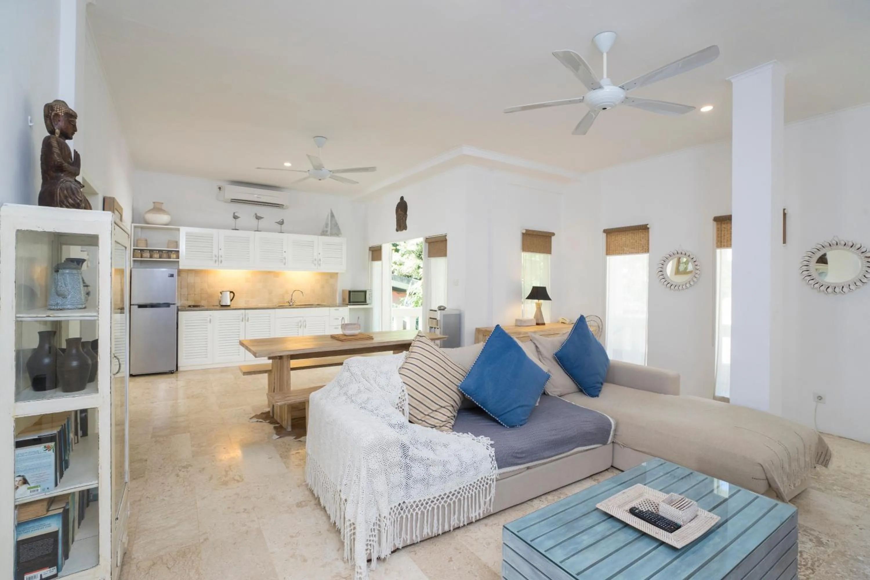 Kitchen or kitchenette in Beach Melati Apartments