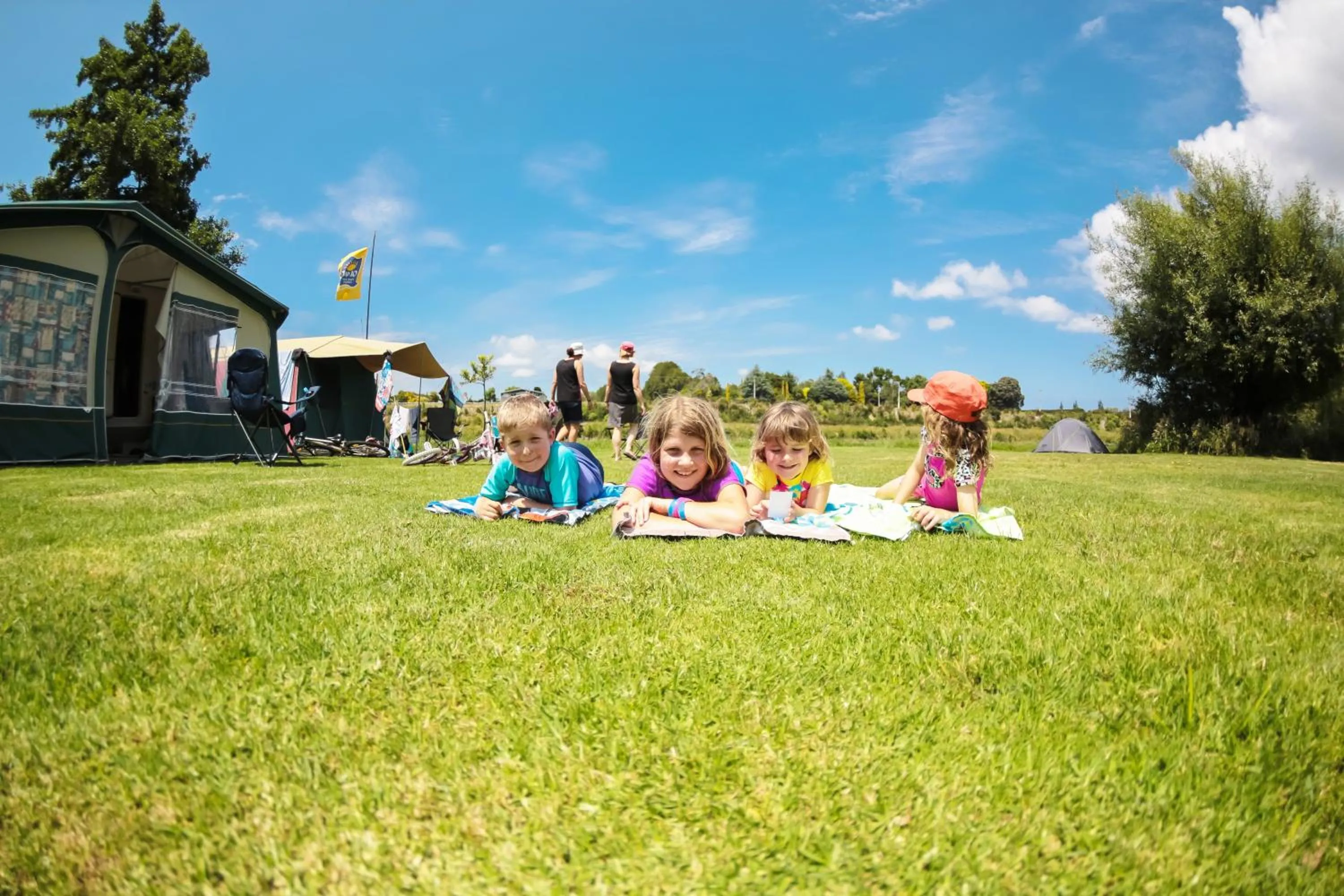Family in Whanganui River Top 10 Holiday Park
