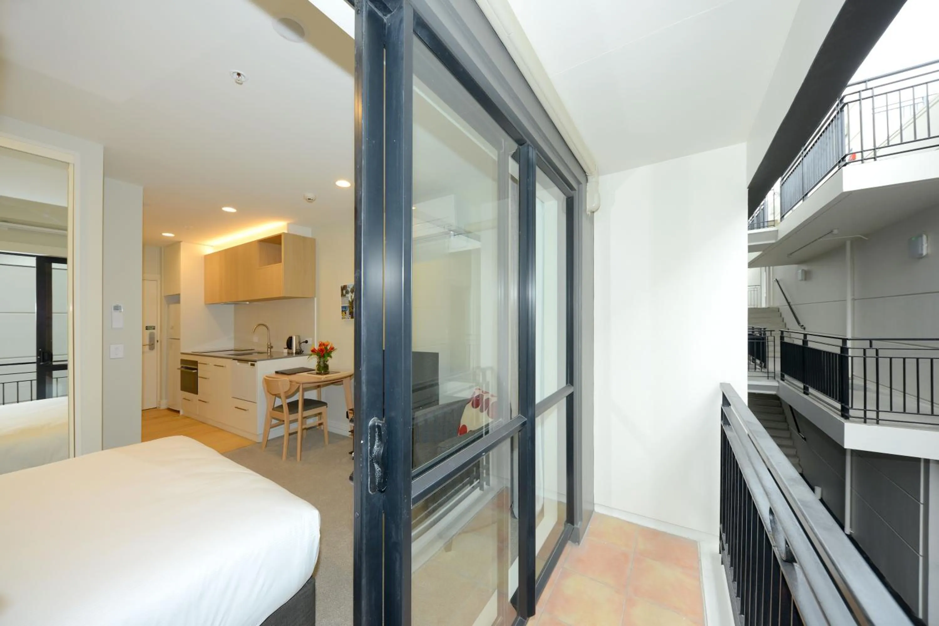 Balcony/Terrace, Bed in West Fitzroy Apartments