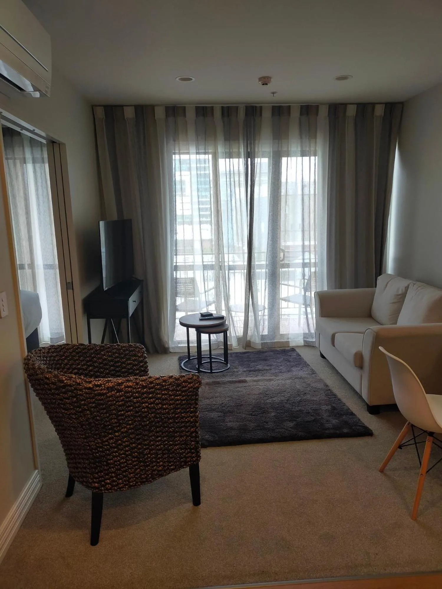 Communal lounge/ TV room in West Fitzroy Apartments