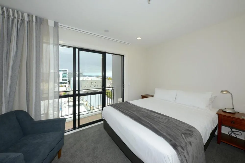 Bed in West Fitzroy Apartments