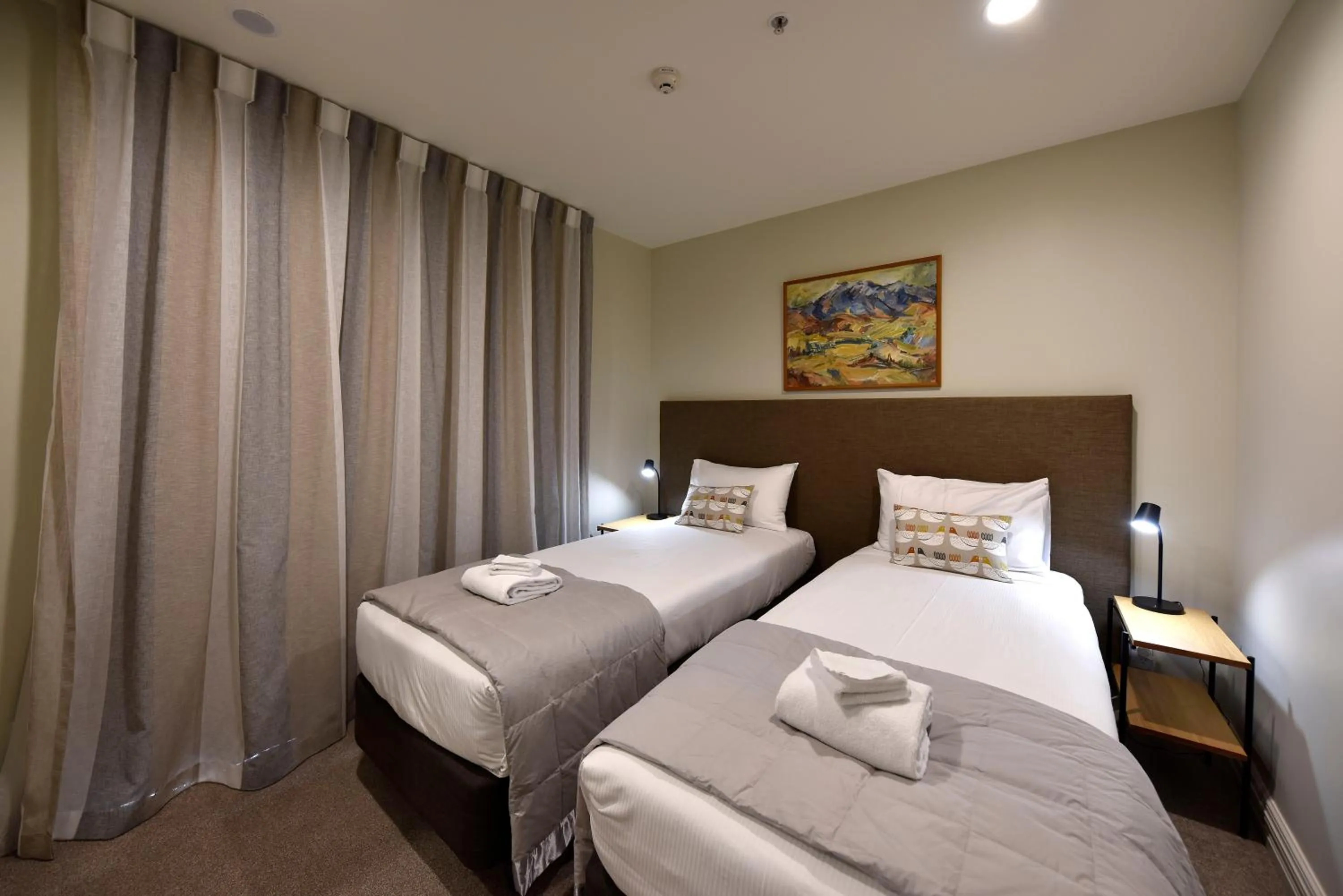 Bed in West Fitzroy Apartments