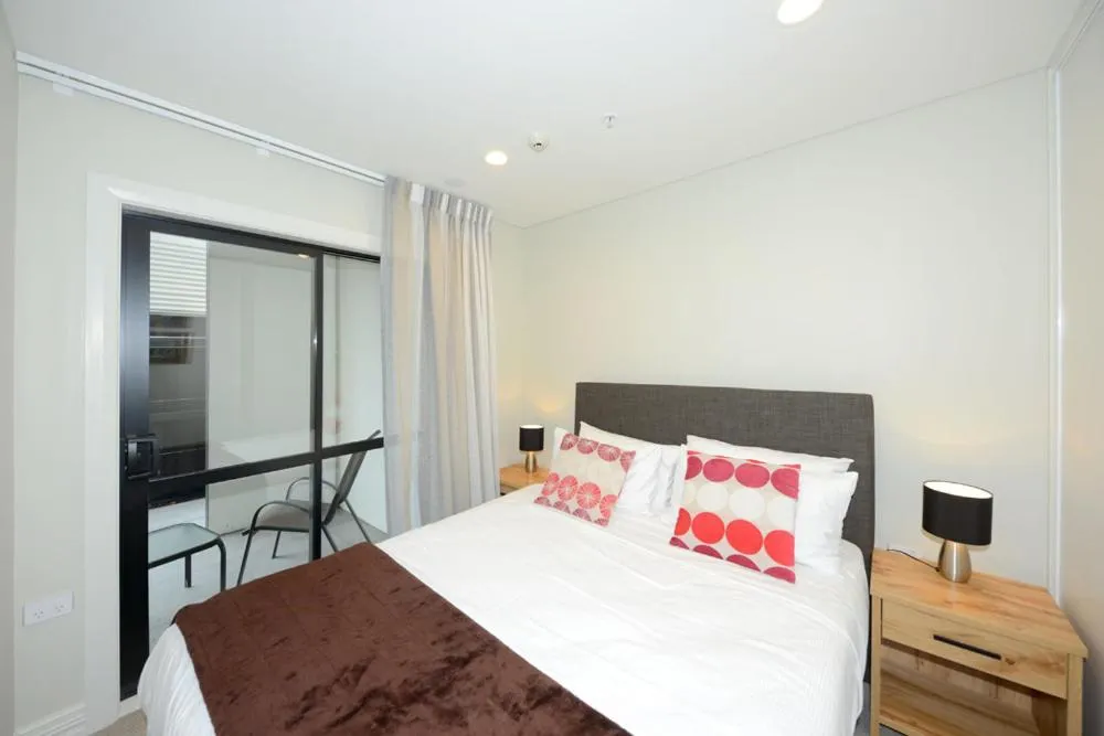 Bedroom, Bed in West Fitzroy Apartments