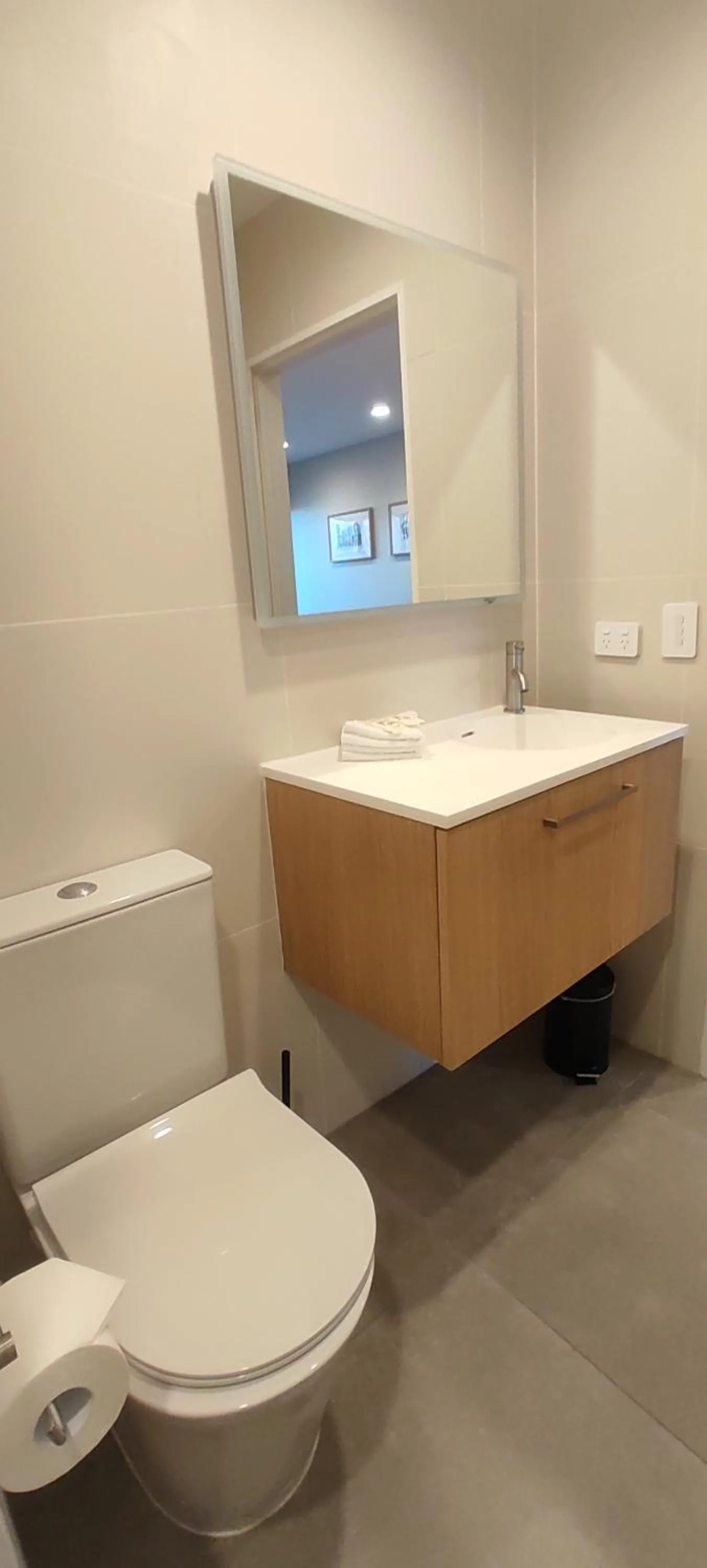 Toilet in West Fitzroy Apartments