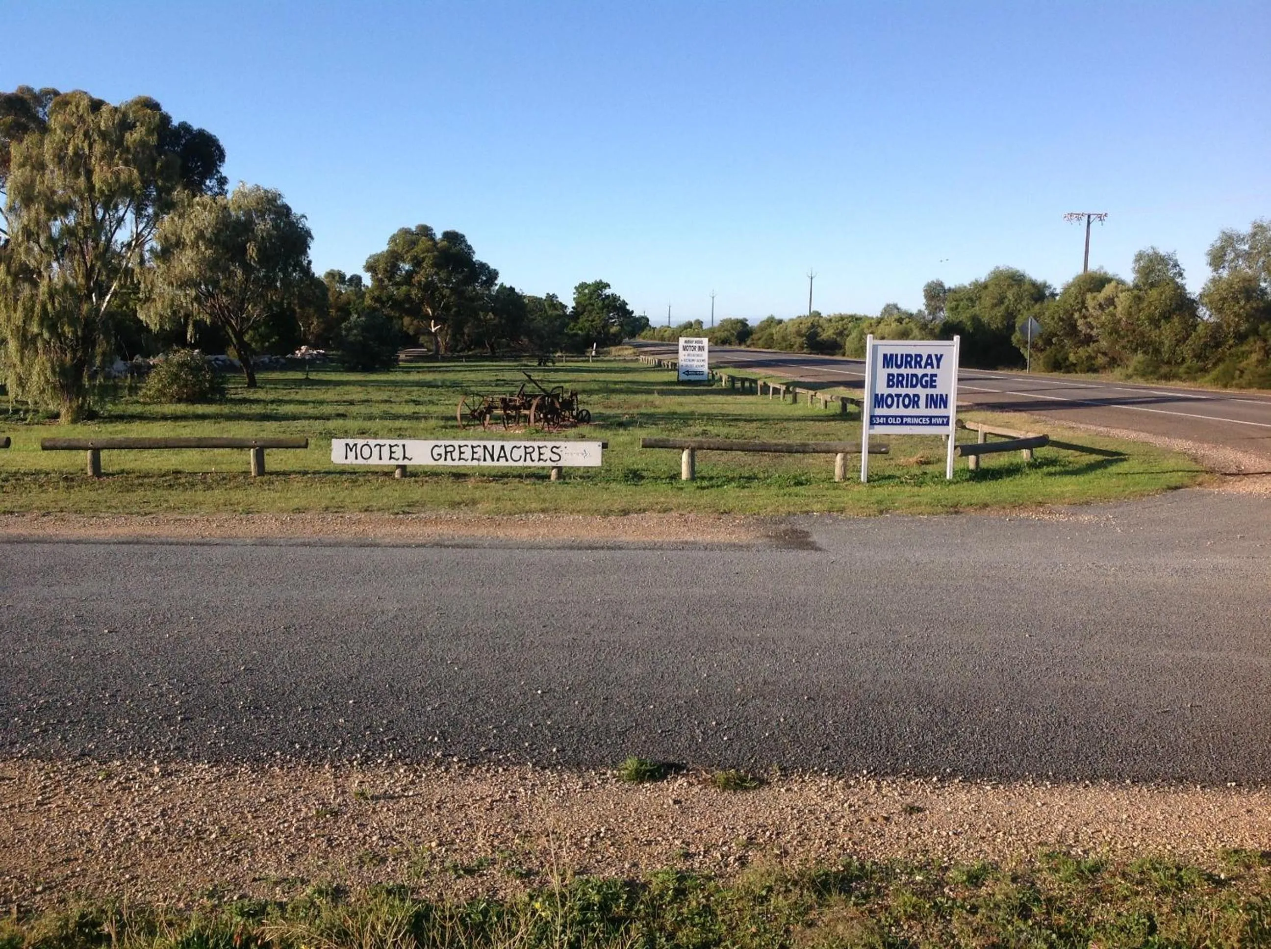 Facade/entrance in Murray Bridge Motor Inn