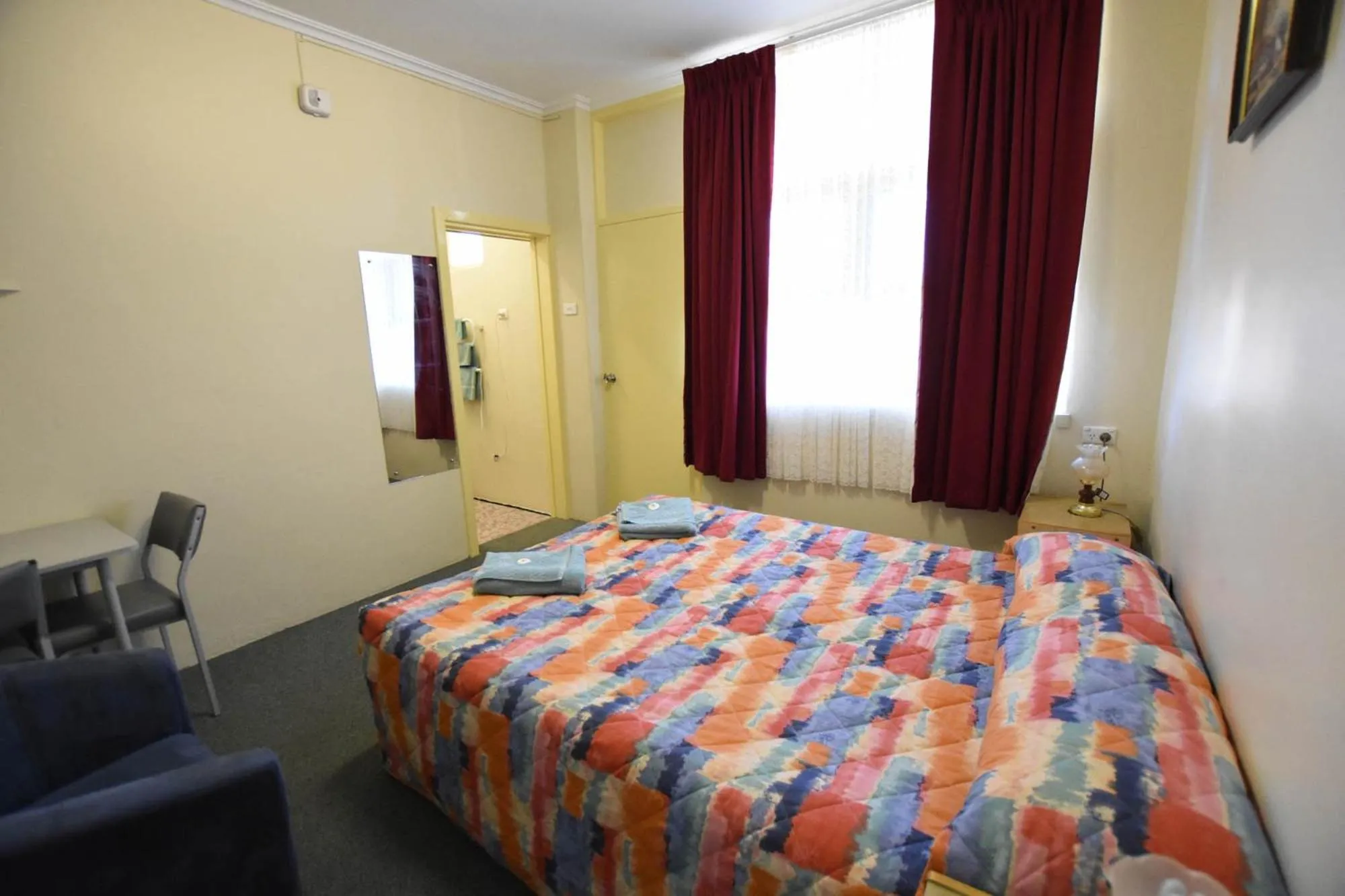 Bed in Murray Bridge Motor Inn