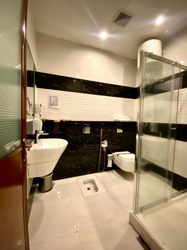 Bathroom in Aral Hotel Apartments