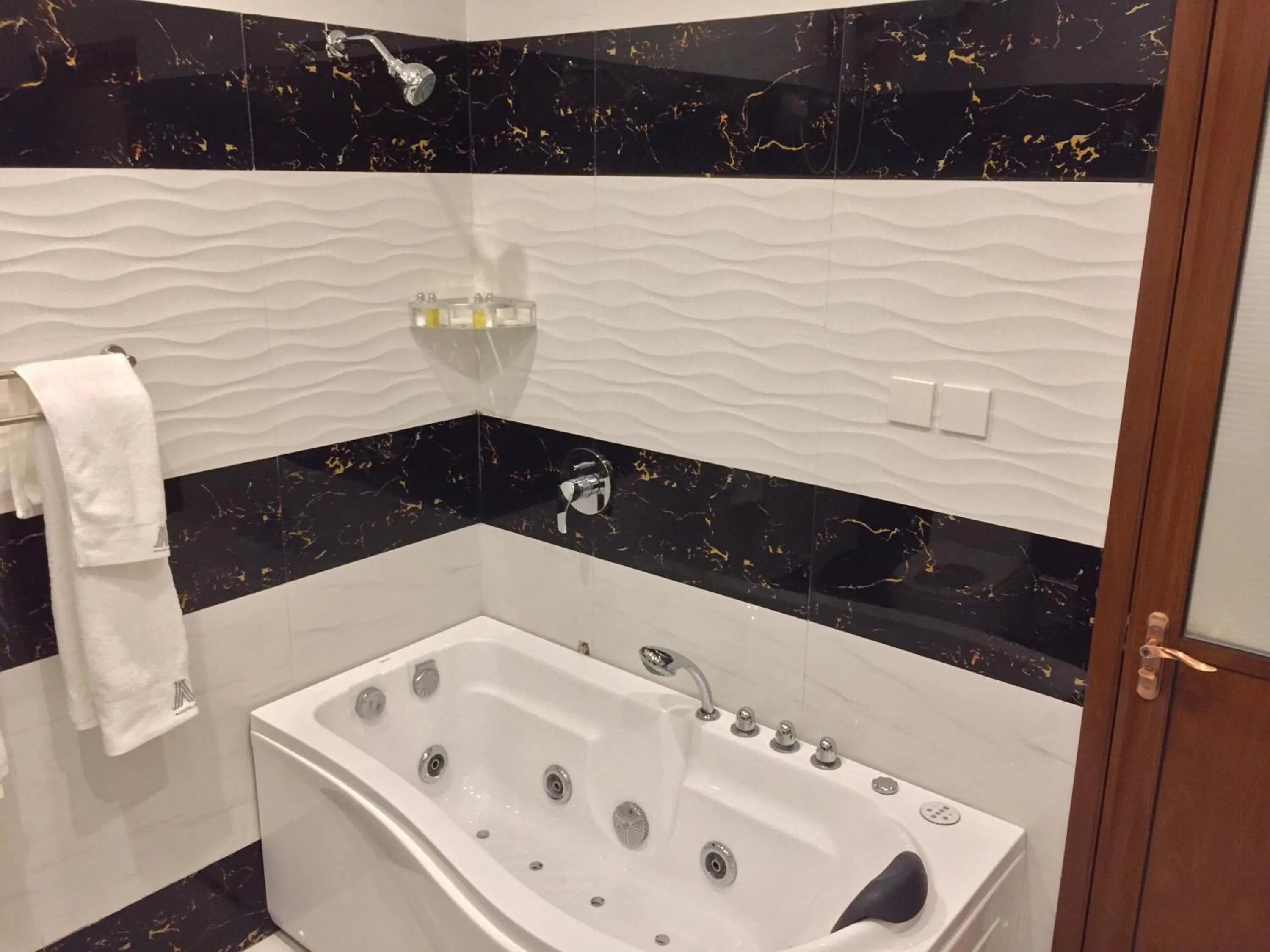 Hot Tub in Aral Hotel Apartments