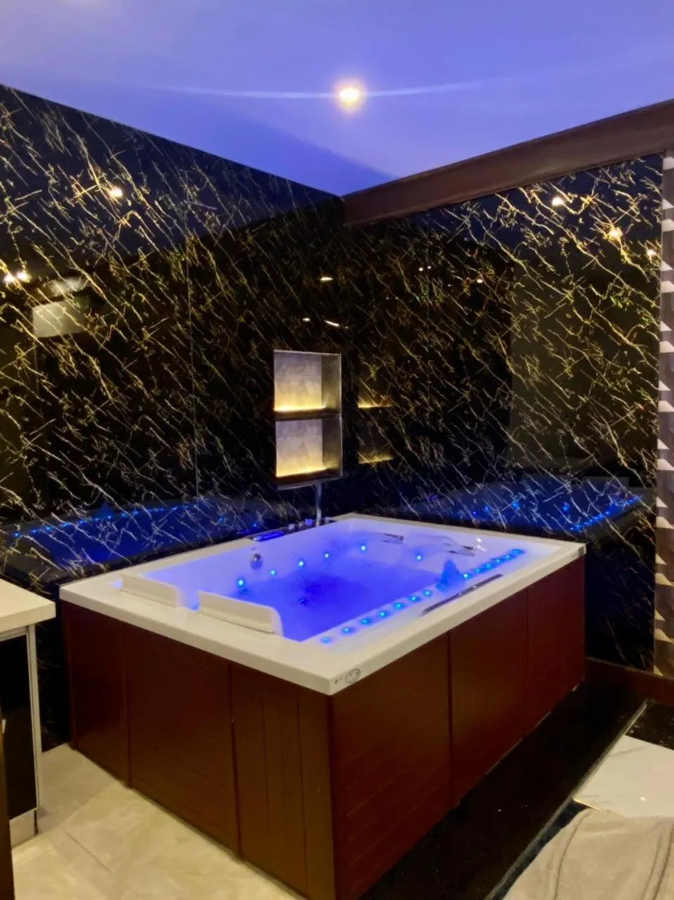 Steam room in Aral Hotel Apartments