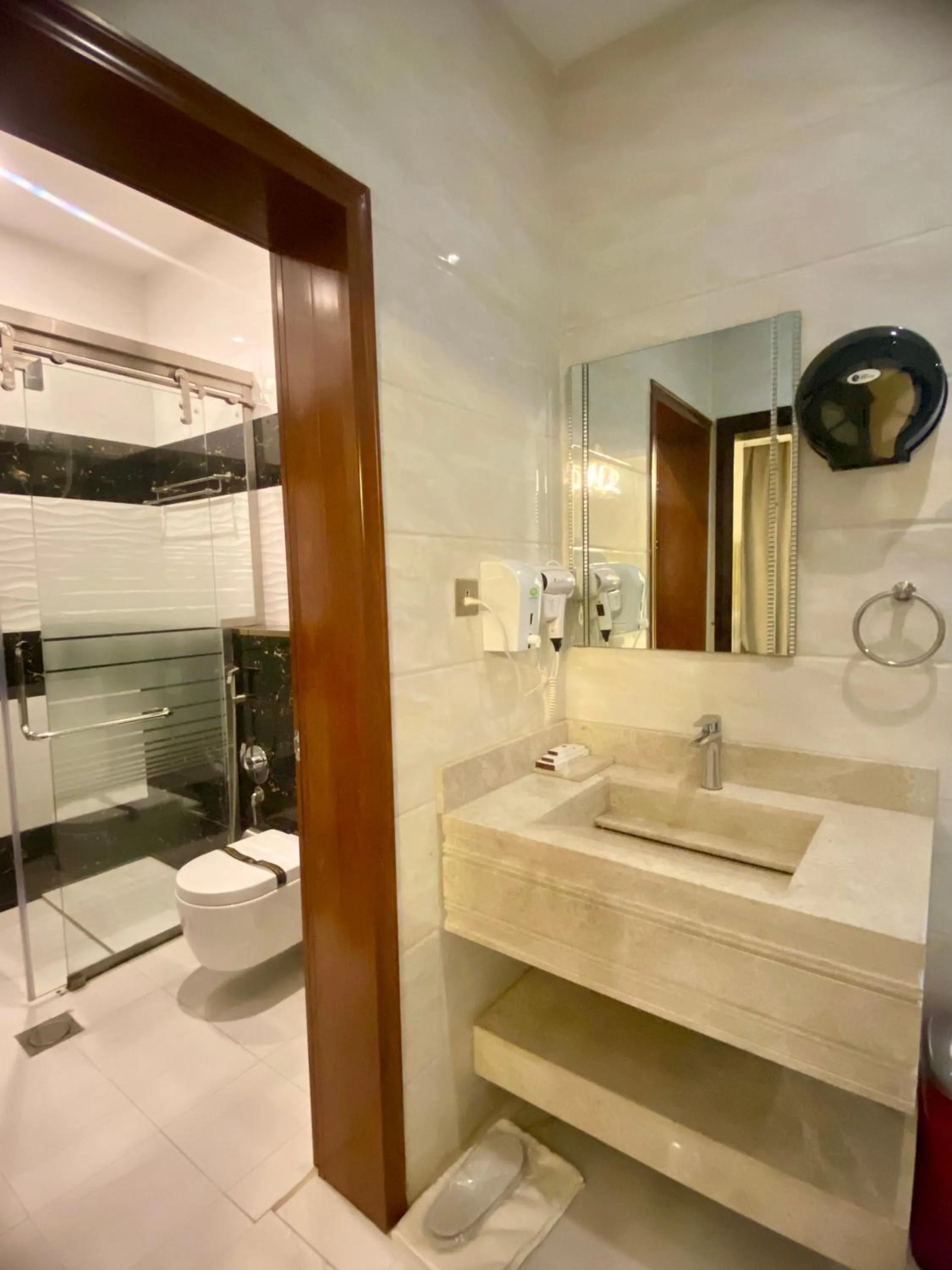 Toilet in Aral Hotel Apartments