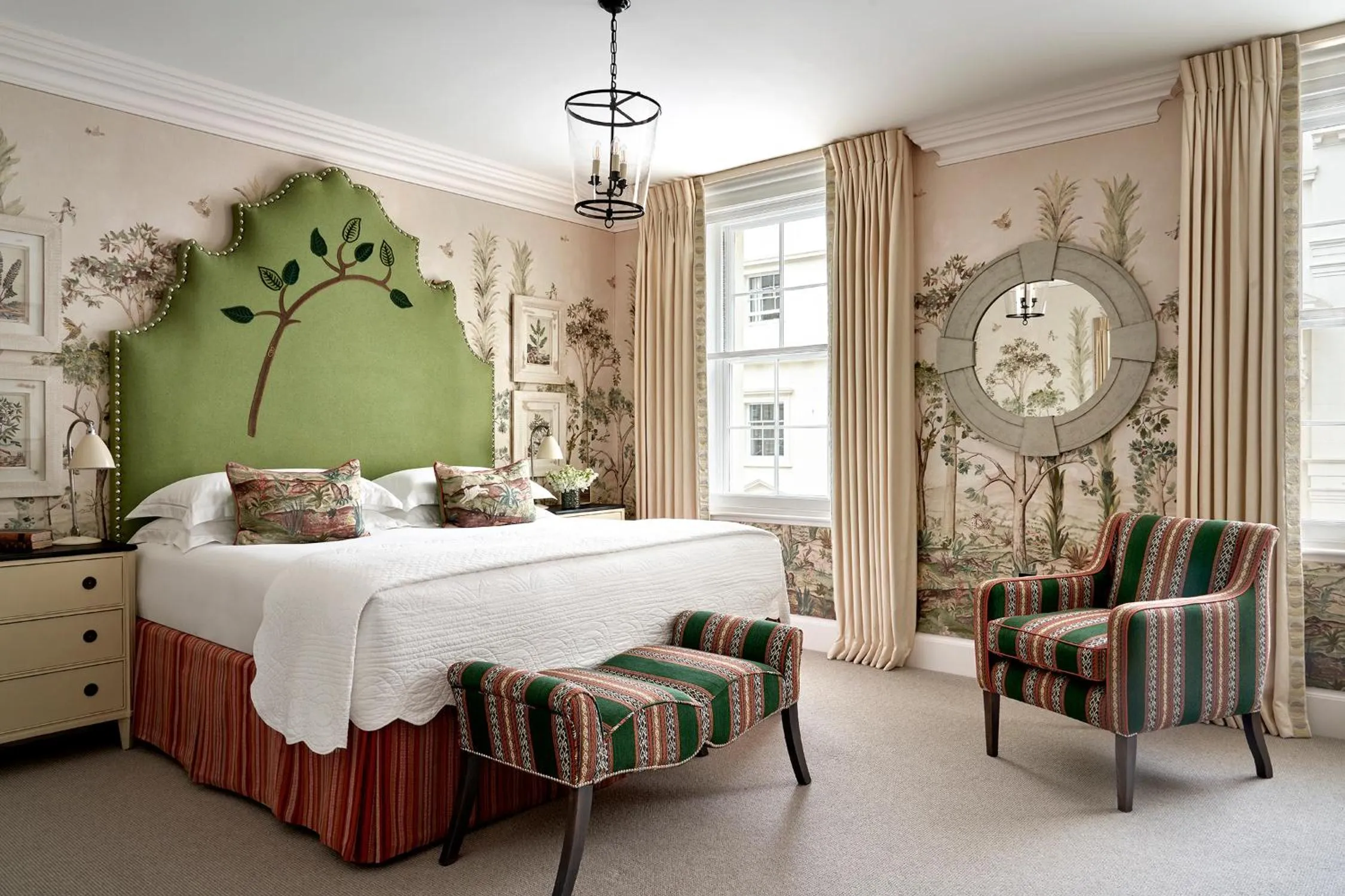 Bedroom, Bed in Haymarket Hotel, Firmdale Hotels