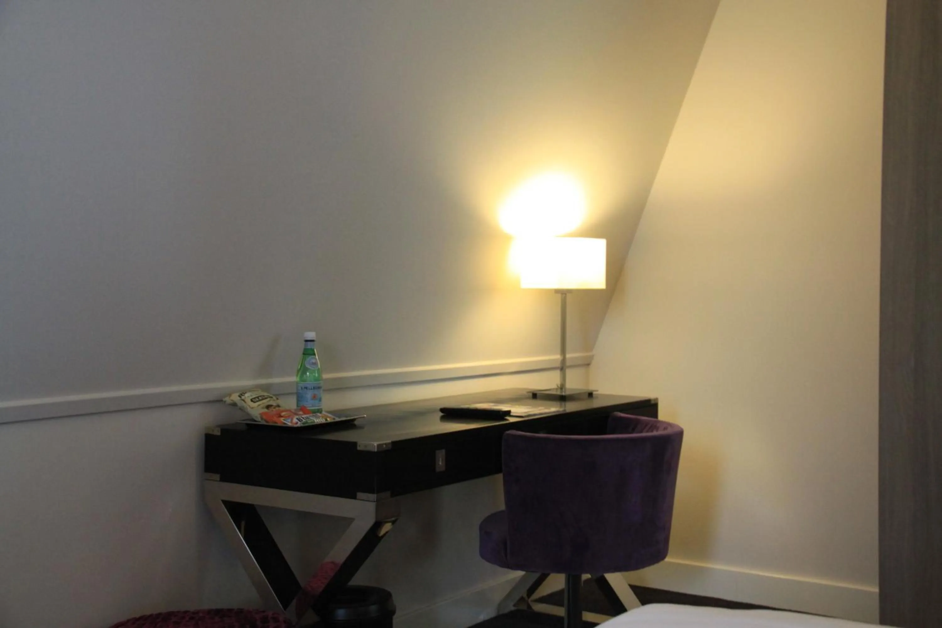 Seating area in Fletcher Hotel-Restaurant Duinzicht