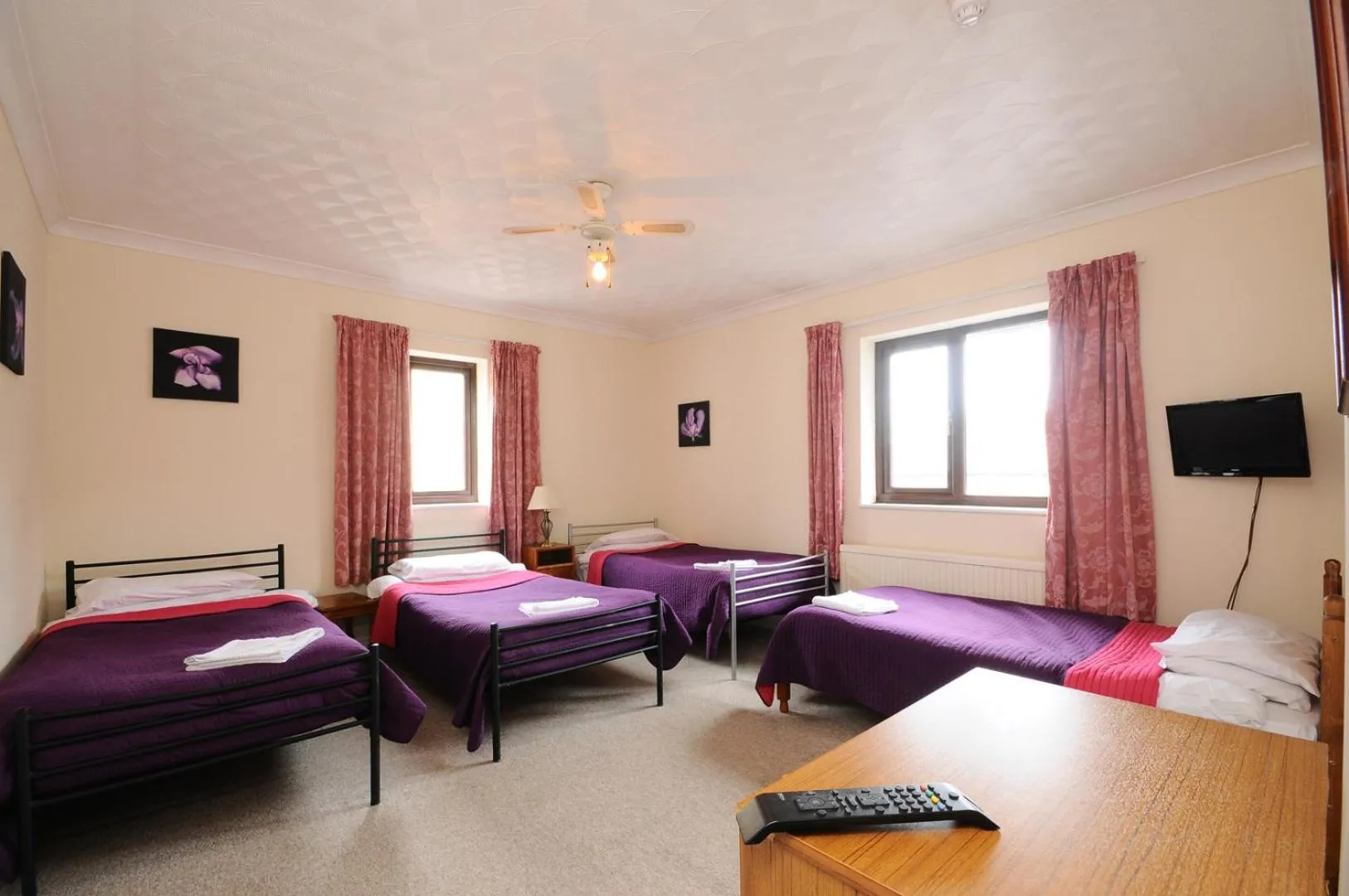 Property building, Bed in The Rathmore