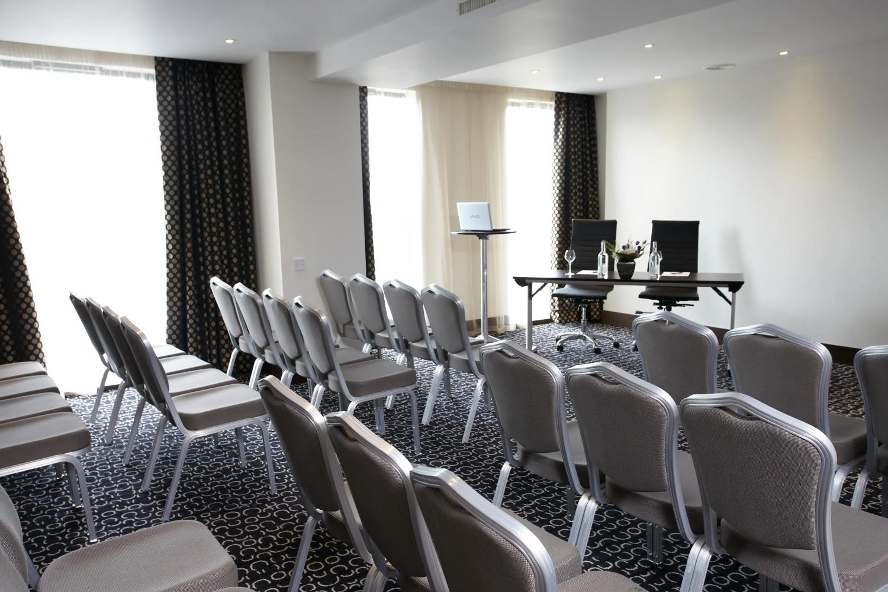 Business facilities in Park Grand Heathrow