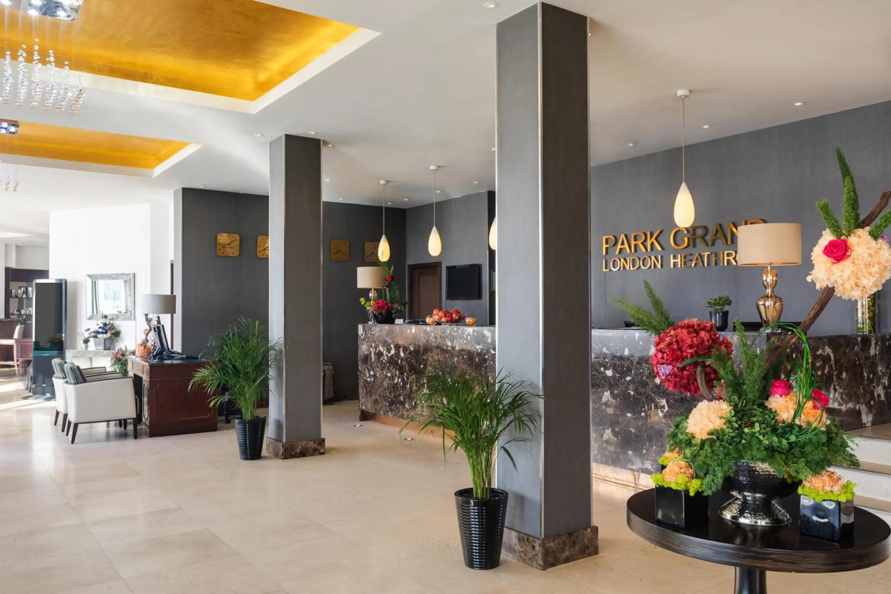 Lobby or reception in Park Grand Heathrow Lobby or reception in Park Grand Heathrow