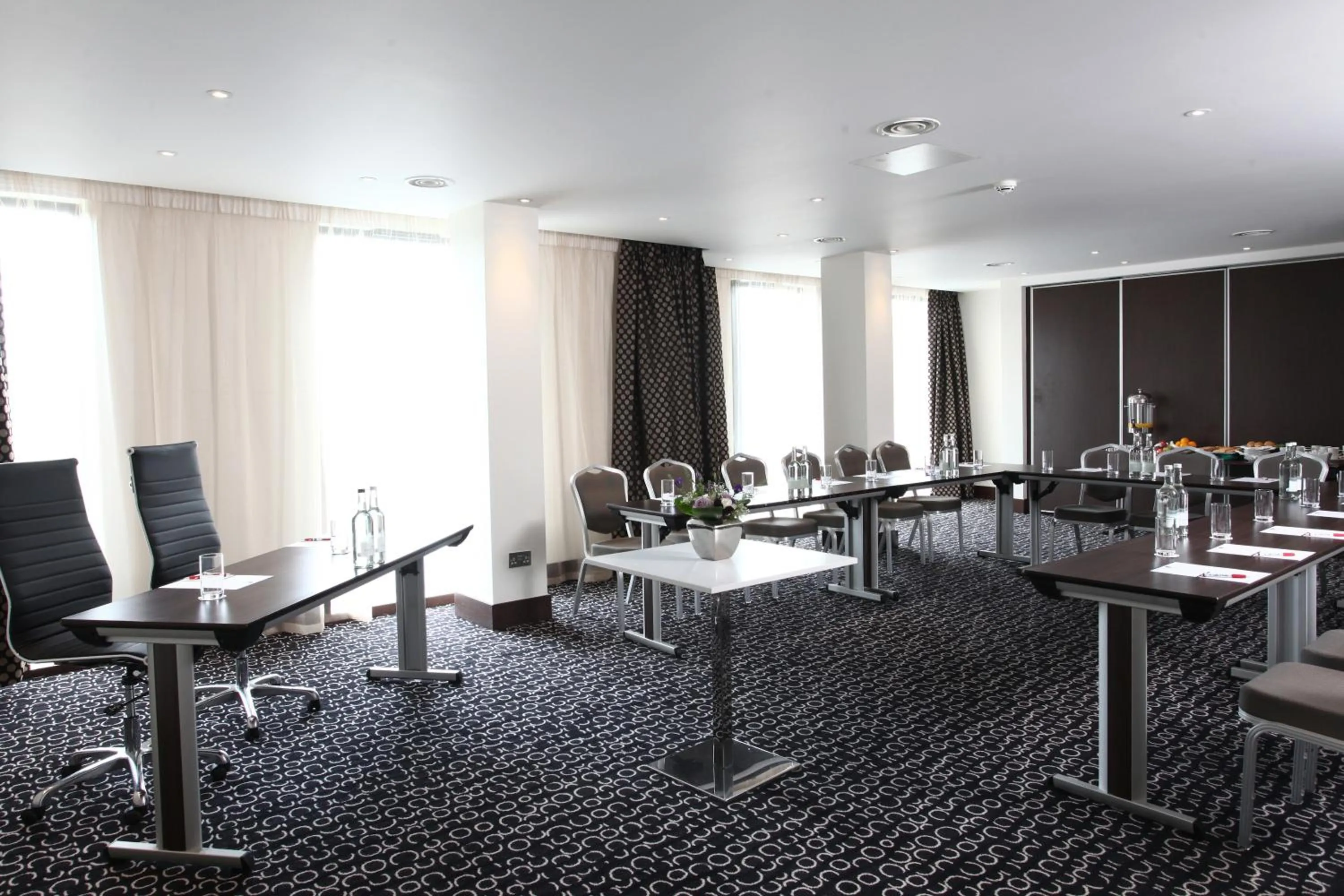 Business facilities in Park Grand Heathrow