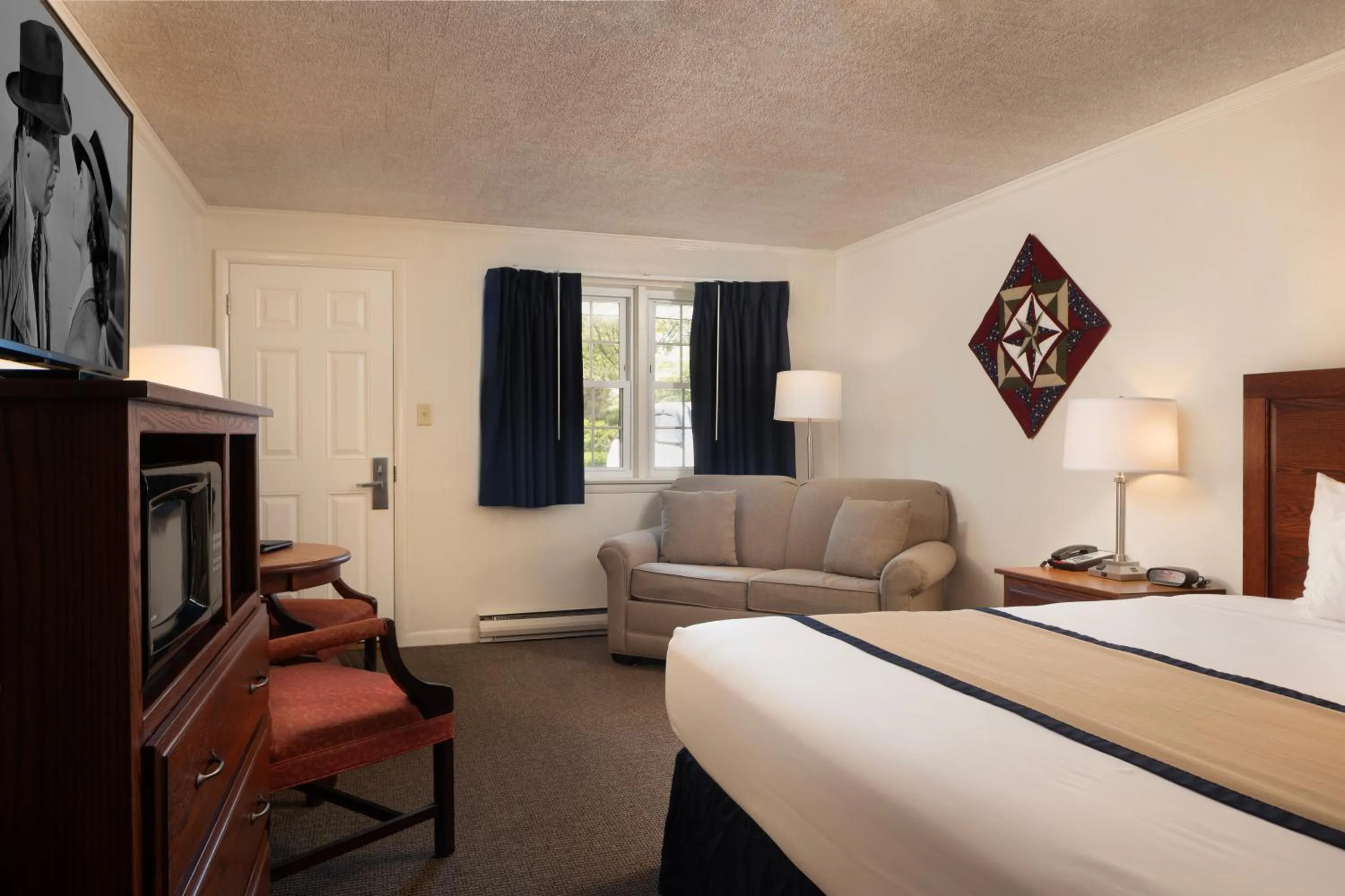 Bed in Travelers Rest Motel