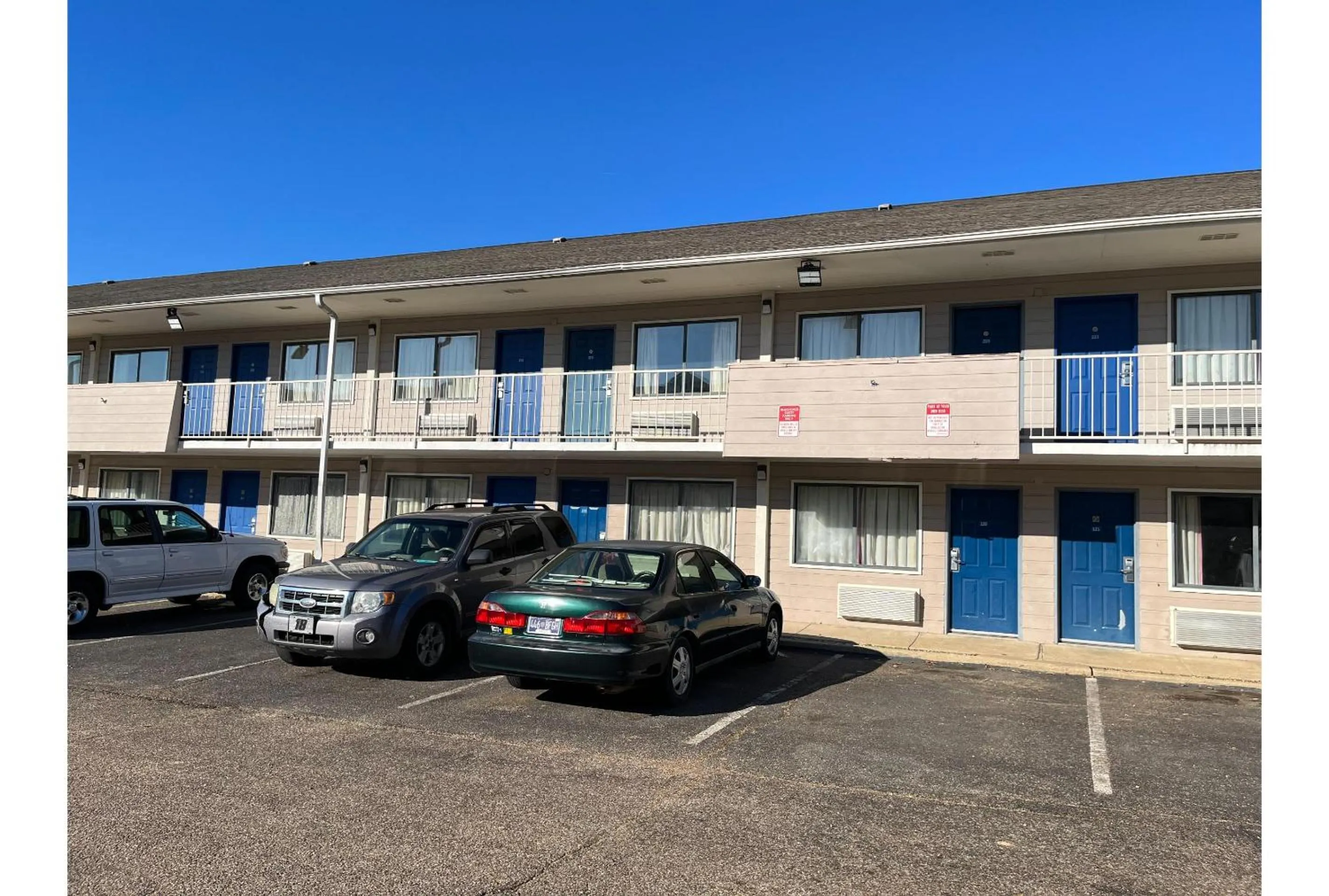 Property building in Motel 6 Millington TN