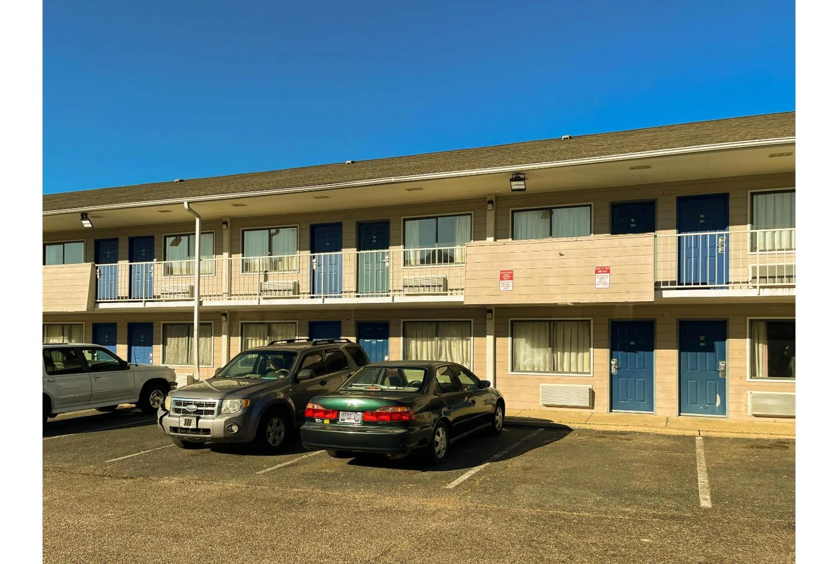 Property building in Motel 6 Millington TN