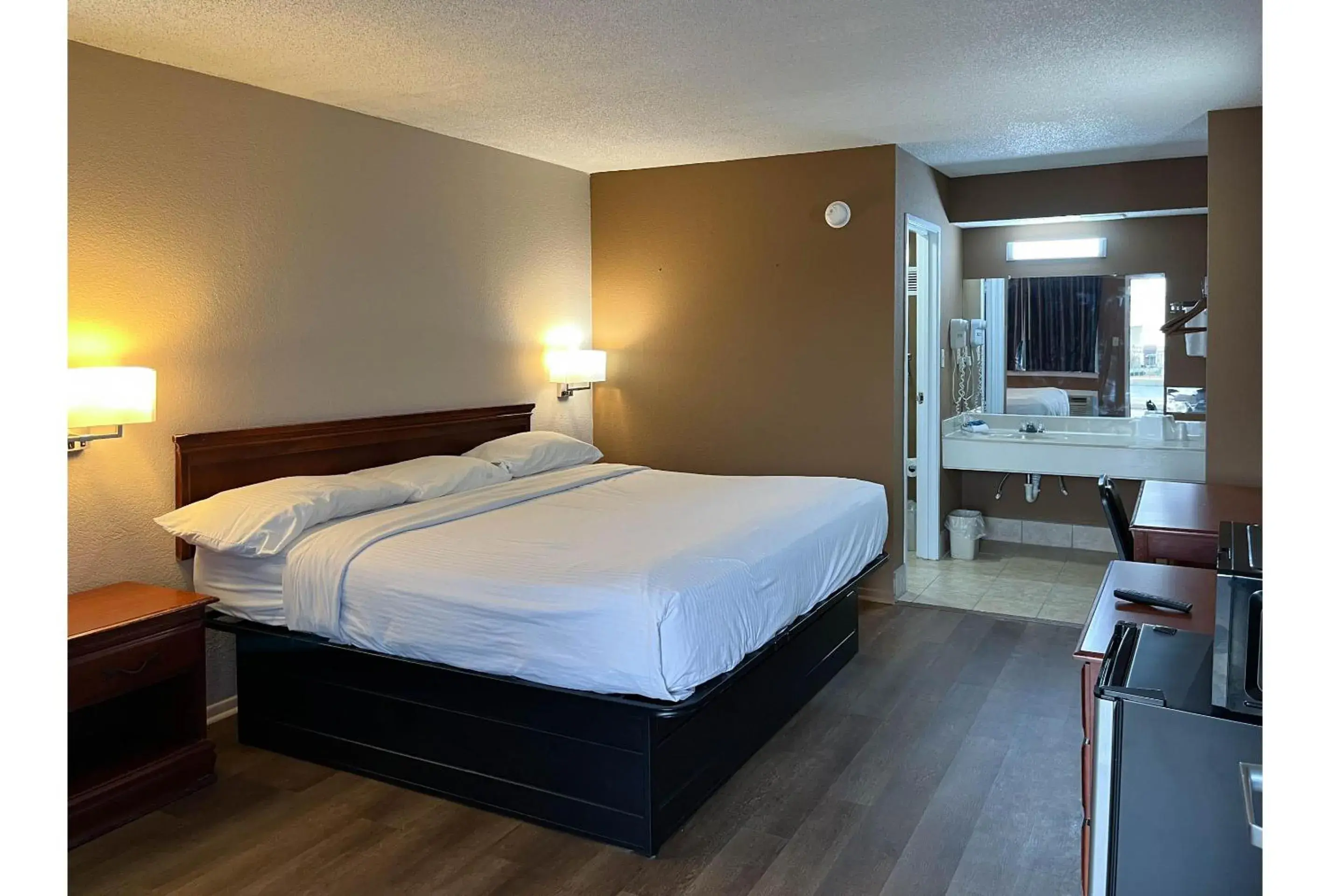 Bedroom, Bed in Motel 6 Millington TN Bedroom, Bed in Motel 6 Millington TN