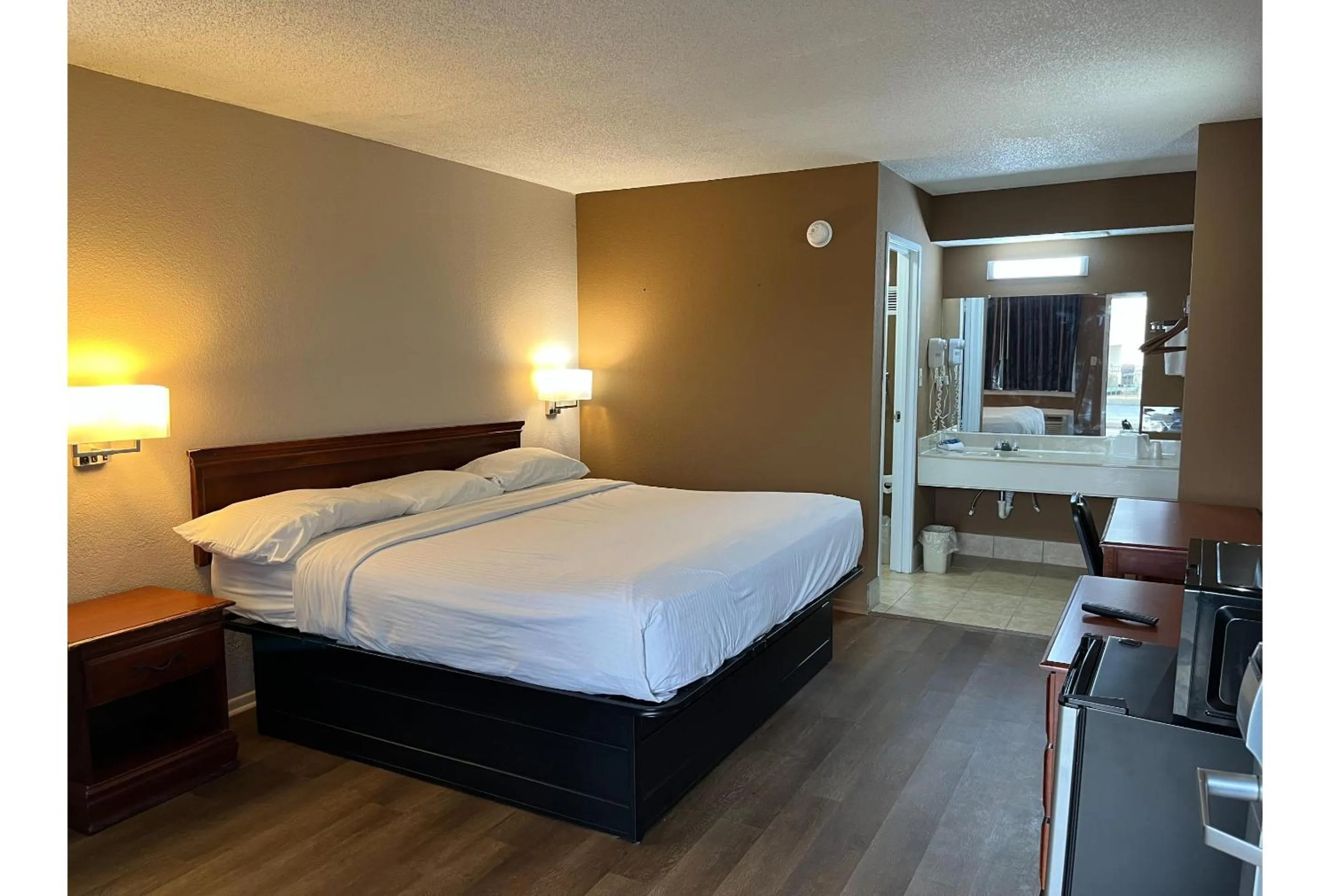 Bedroom, Bed in Motel 6 Millington TN