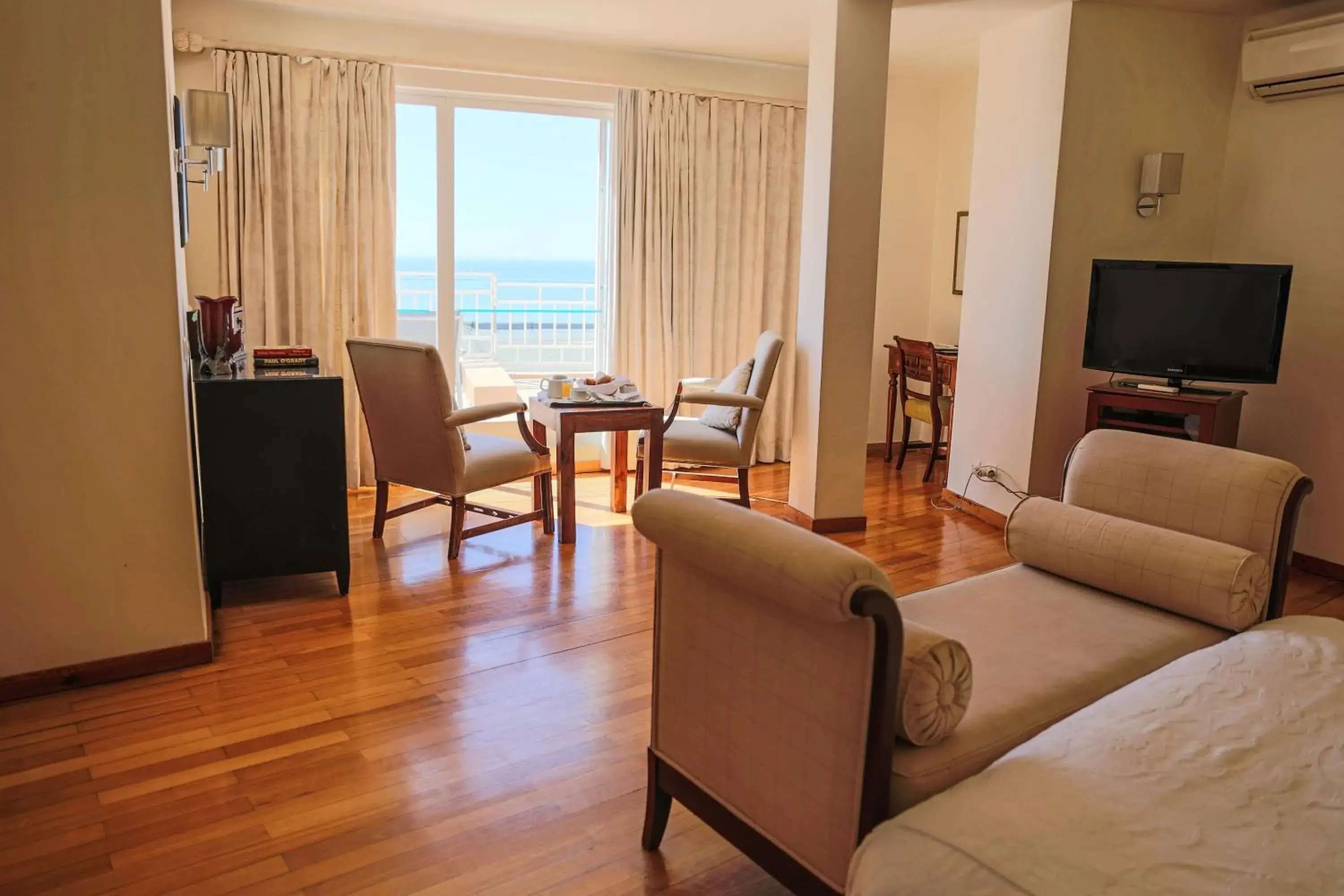 Deluxe Double Room with Sea View in Boa Vista Hotel & Spa - Adults Only Deluxe Double Room with Sea View in Boa Vista Hotel & Spa - Adults Only