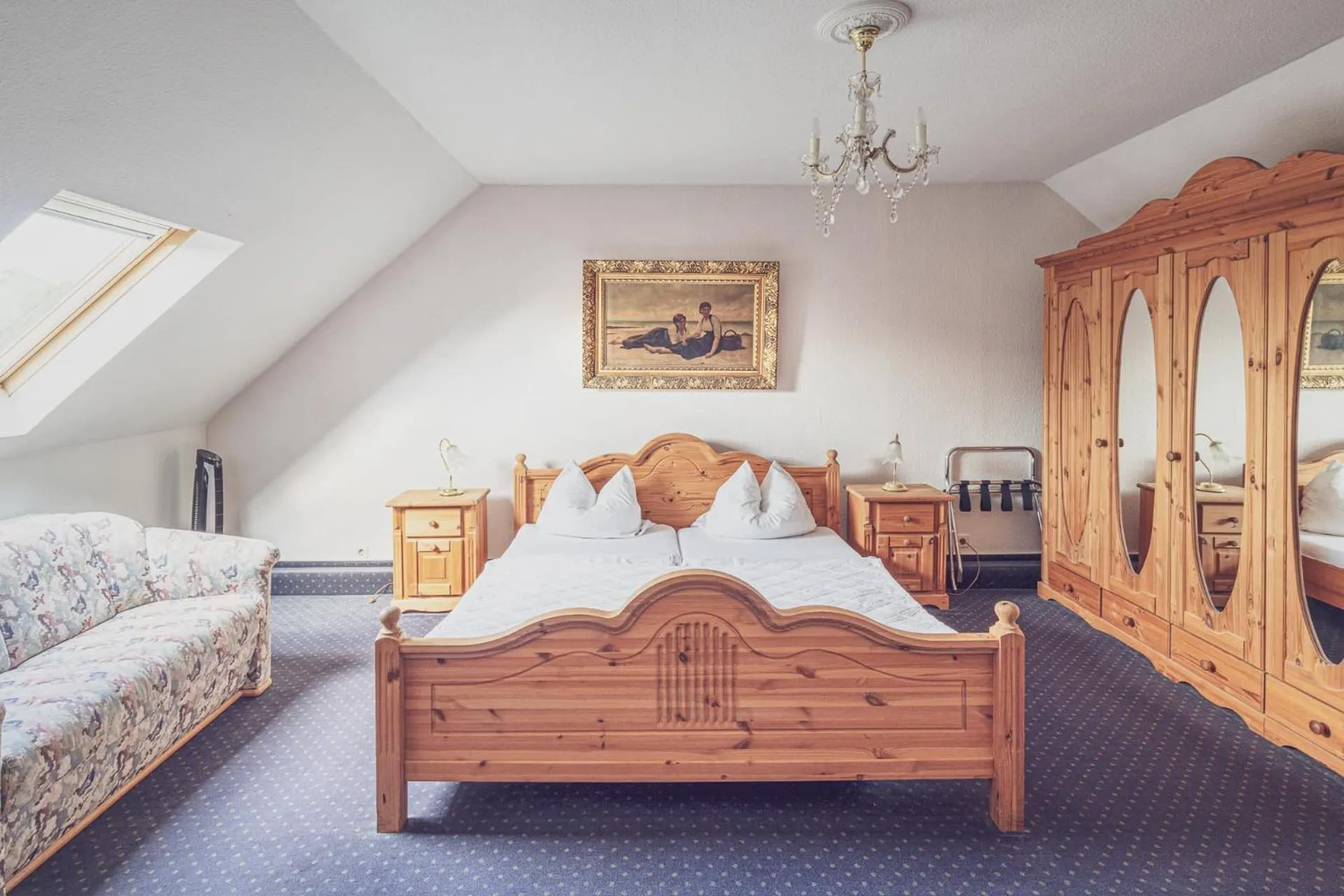 Photo of the whole room, Bed in Schloß Destille