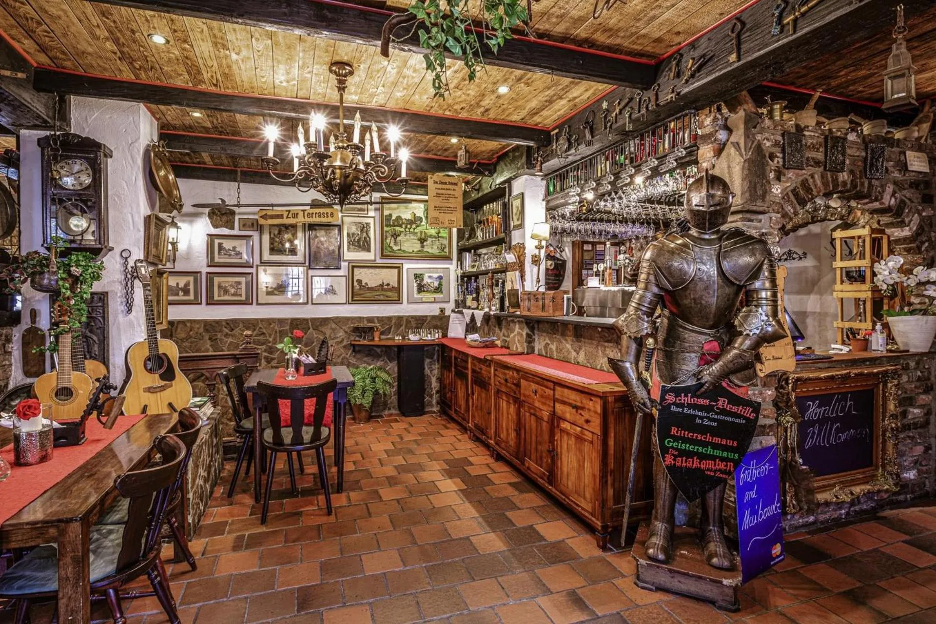 Restaurant/places to eat in Schloß Destille