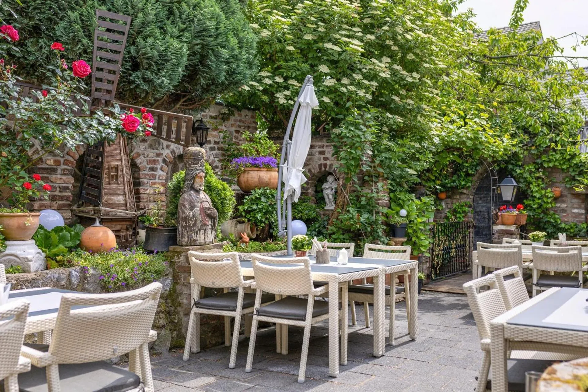 Patio in Schloß Destille
