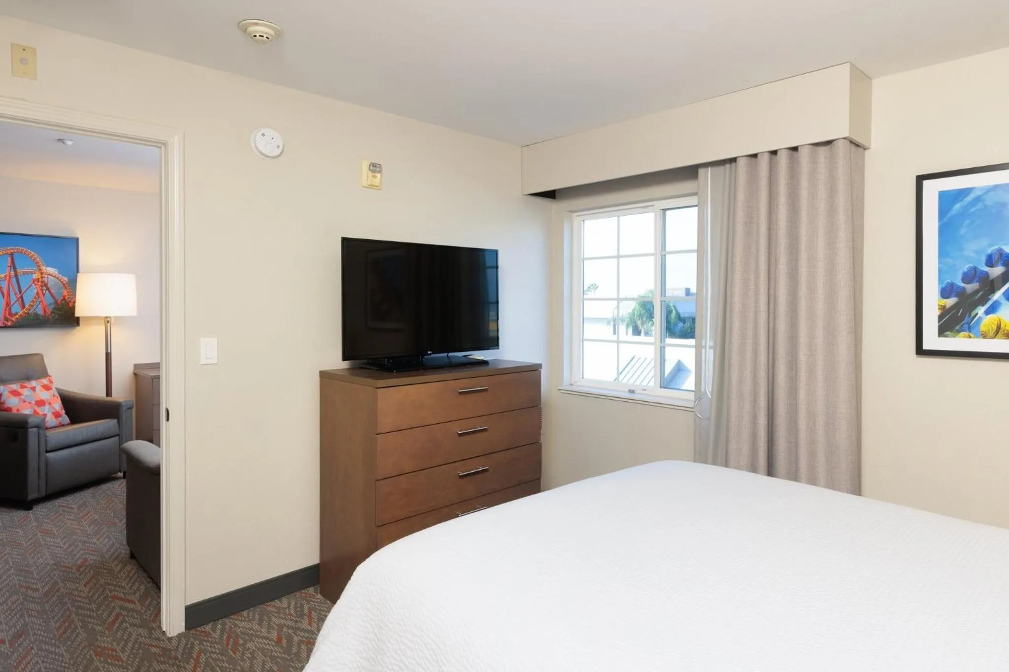 Photo of the whole room, Bed in Candlewood Suites Anaheim - Resort Area by IHG