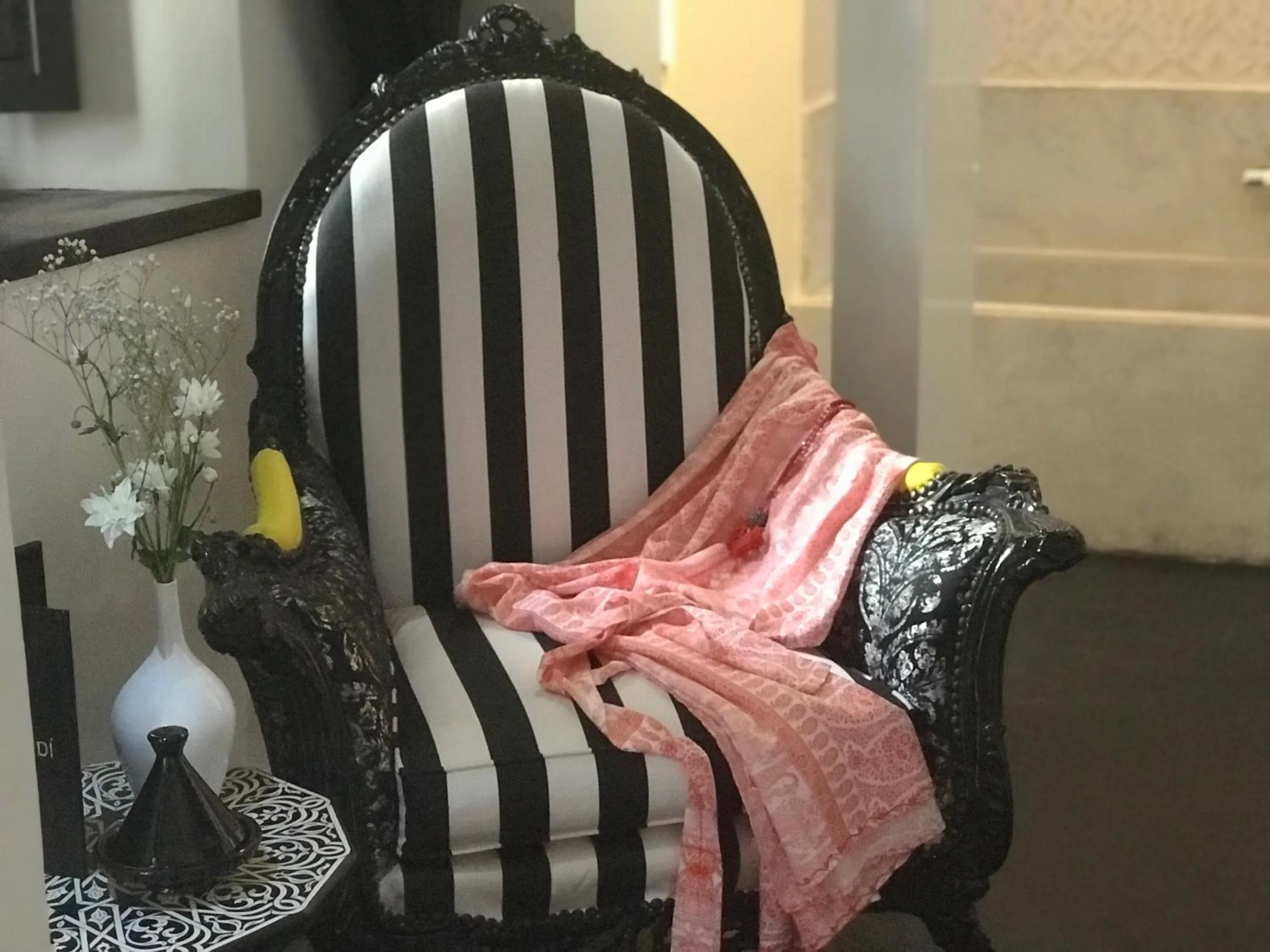 Decorative detail in Dar Kandi