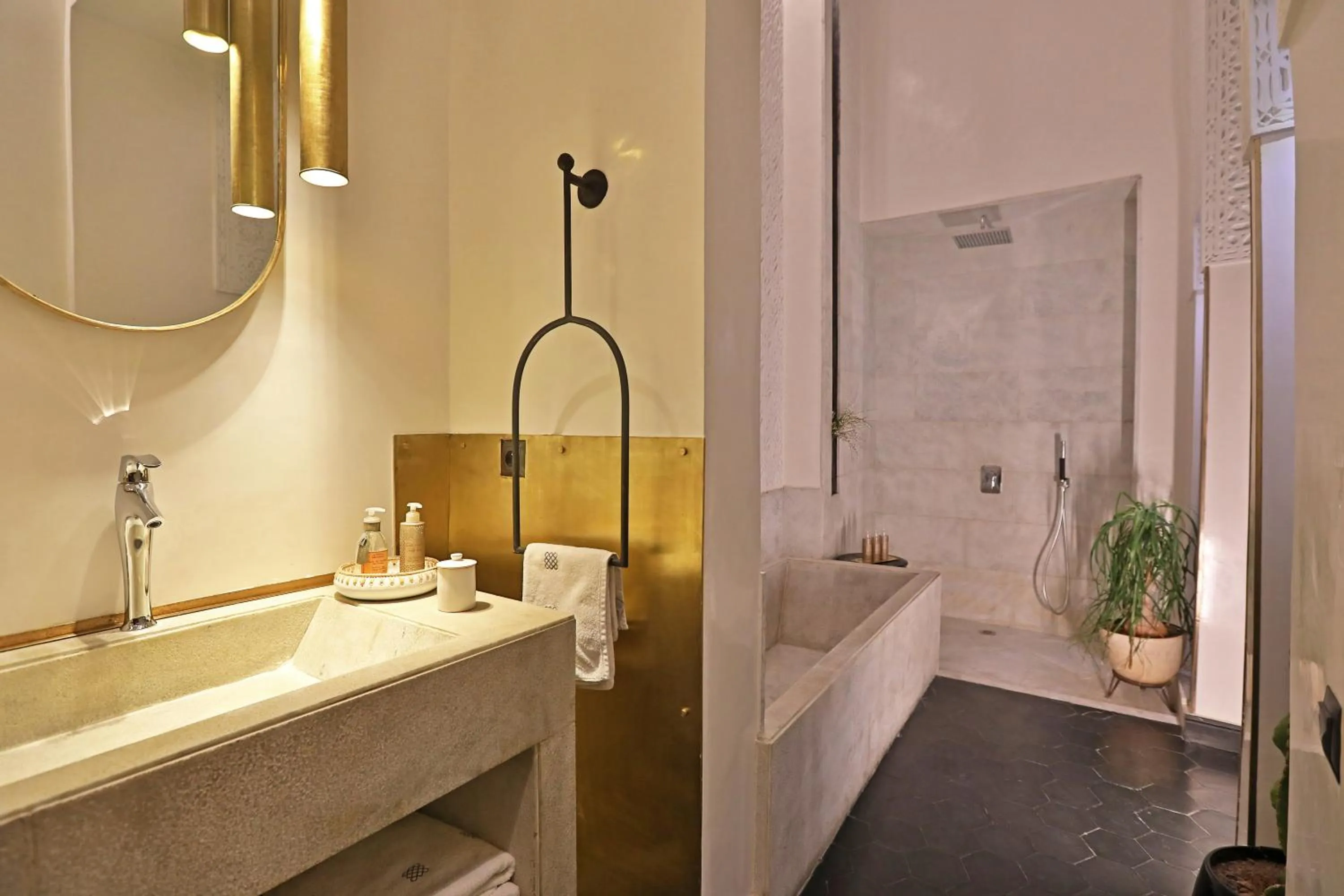 Bathroom in Dar Kandi